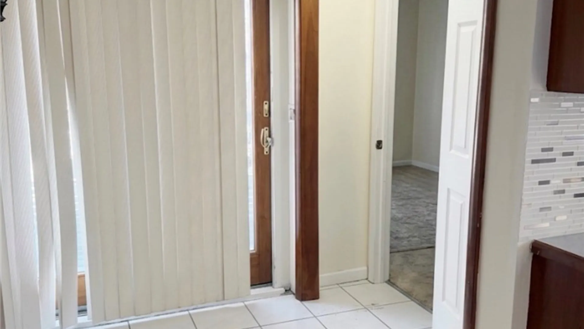 Property at 91 Wildwood Place, West Seneca, NY 14210 24