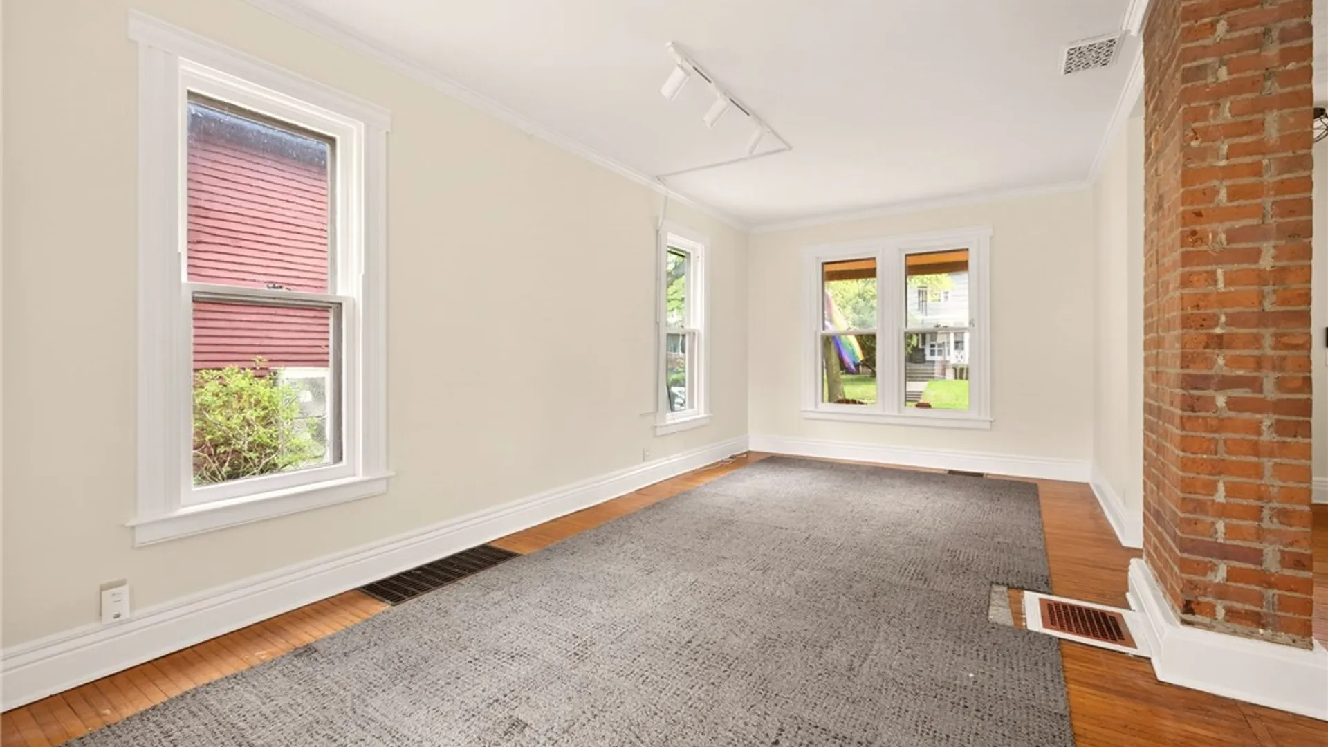 Property at 216 Linden St, Rochester, NY 14620 11