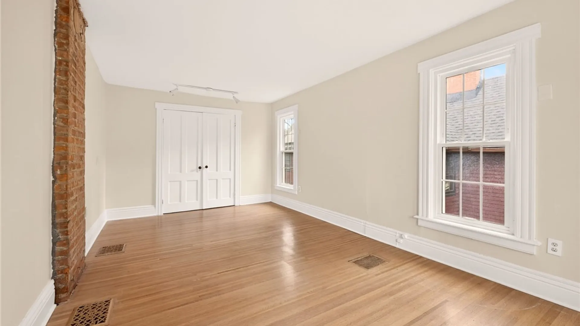 Property at 216 Linden St, Rochester, NY 14620 15