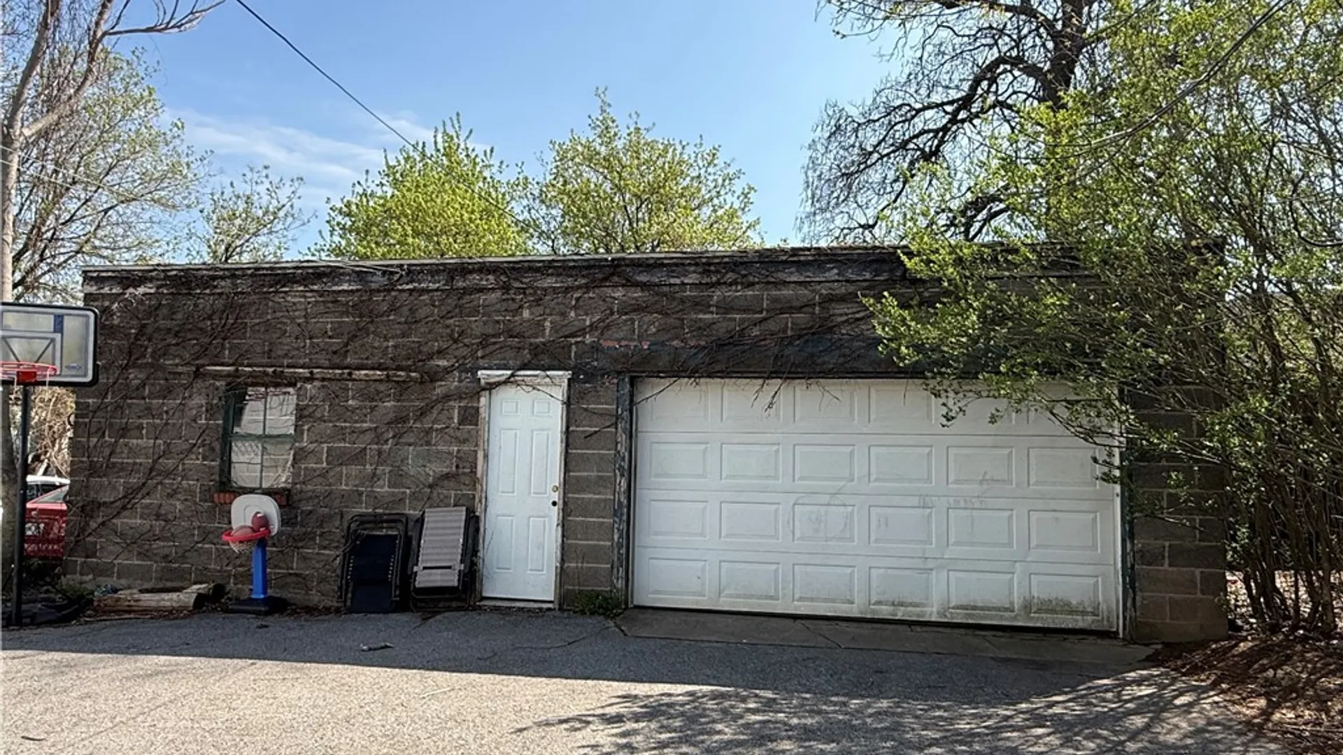 Property at 920 Oak Street, Syracuse, NY 13203 2