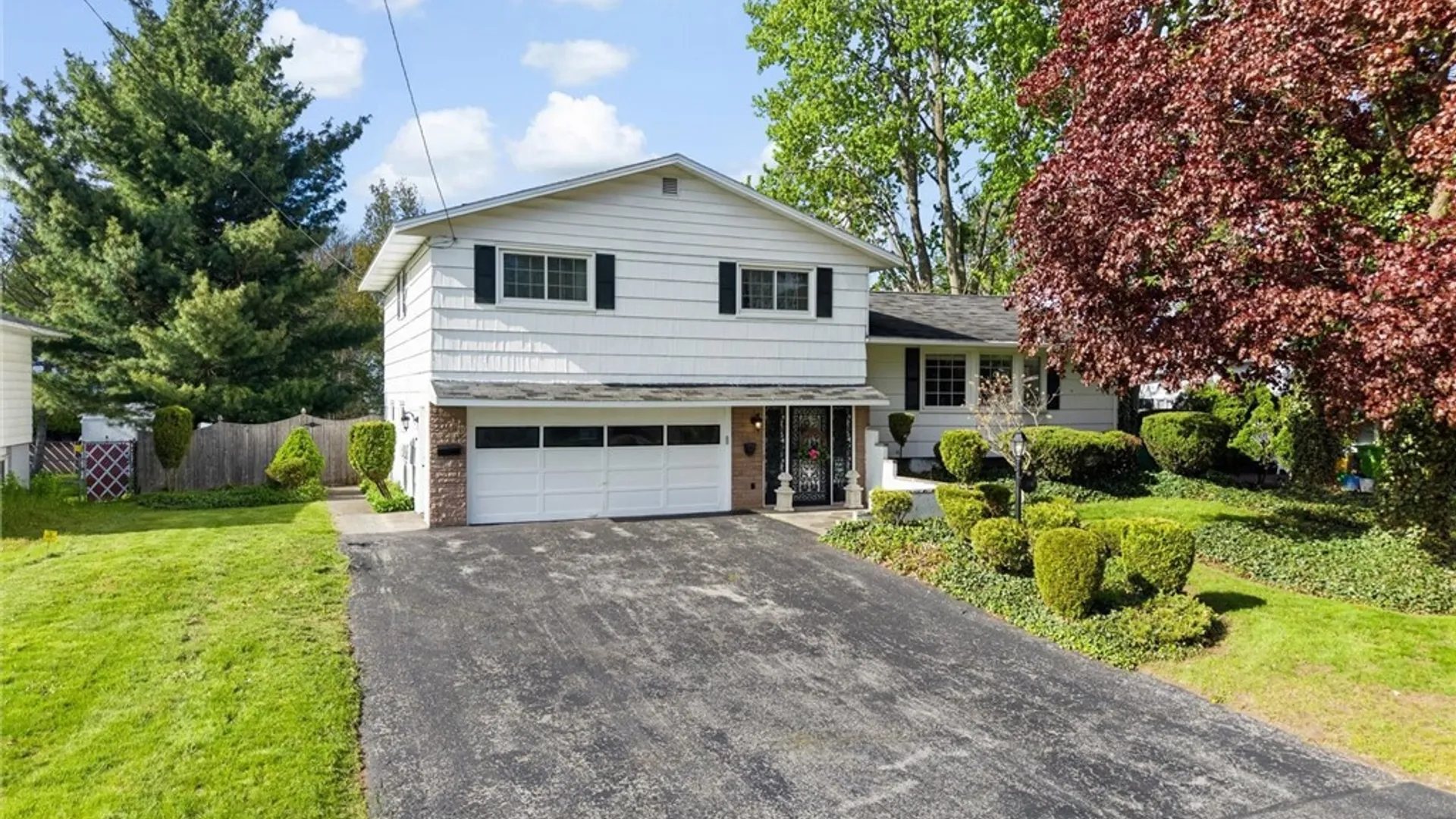 Property at 210 Colony Park Drive, Salina, NY 13088 3