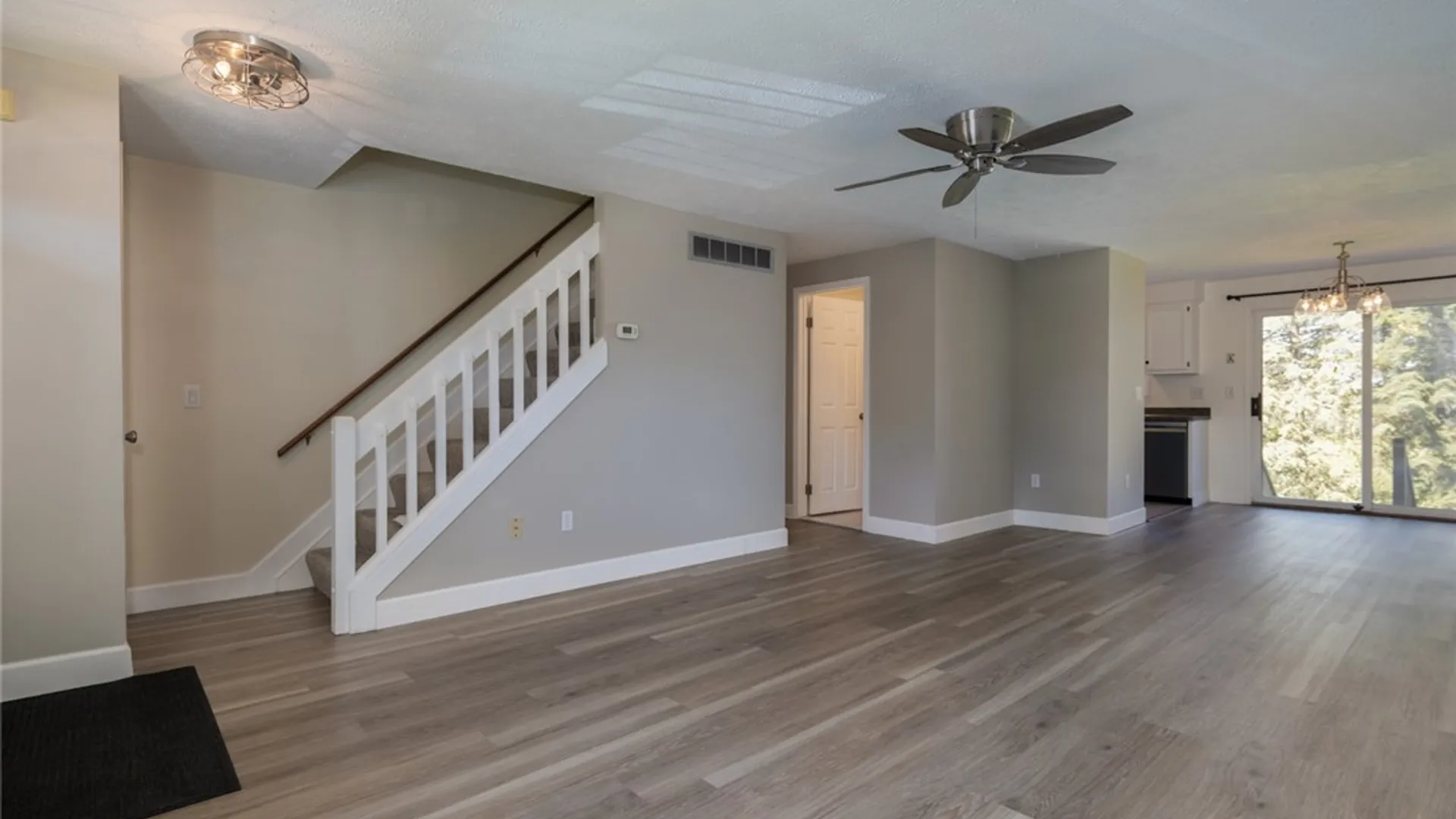 Property at 3 Southfield Drive, Webster, NY 14580 4