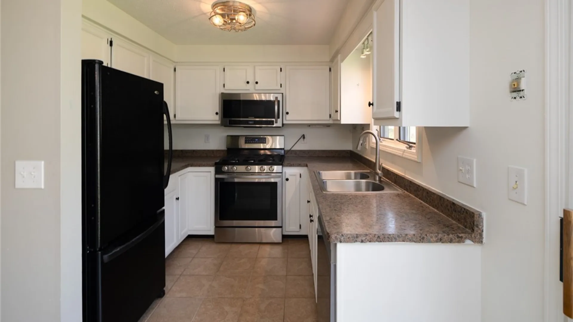 Property at 3 Southfield Drive, Webster, NY 14580 7