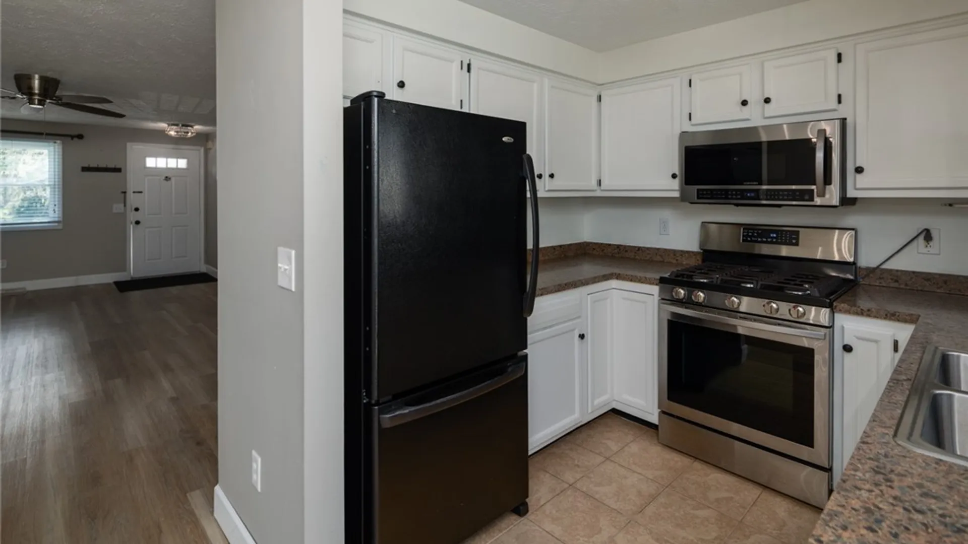 Property at 3 Southfield Drive, Webster, NY 14580 8