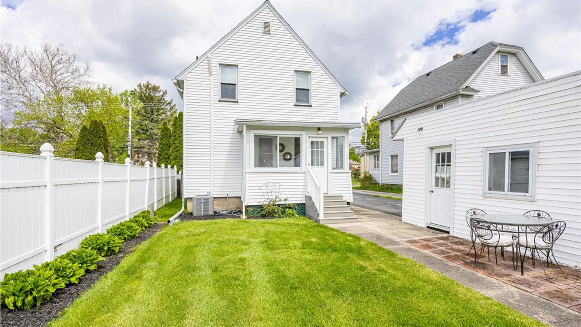 Property at 210 Linden Avenue, East Rochester, NY 14445 3
