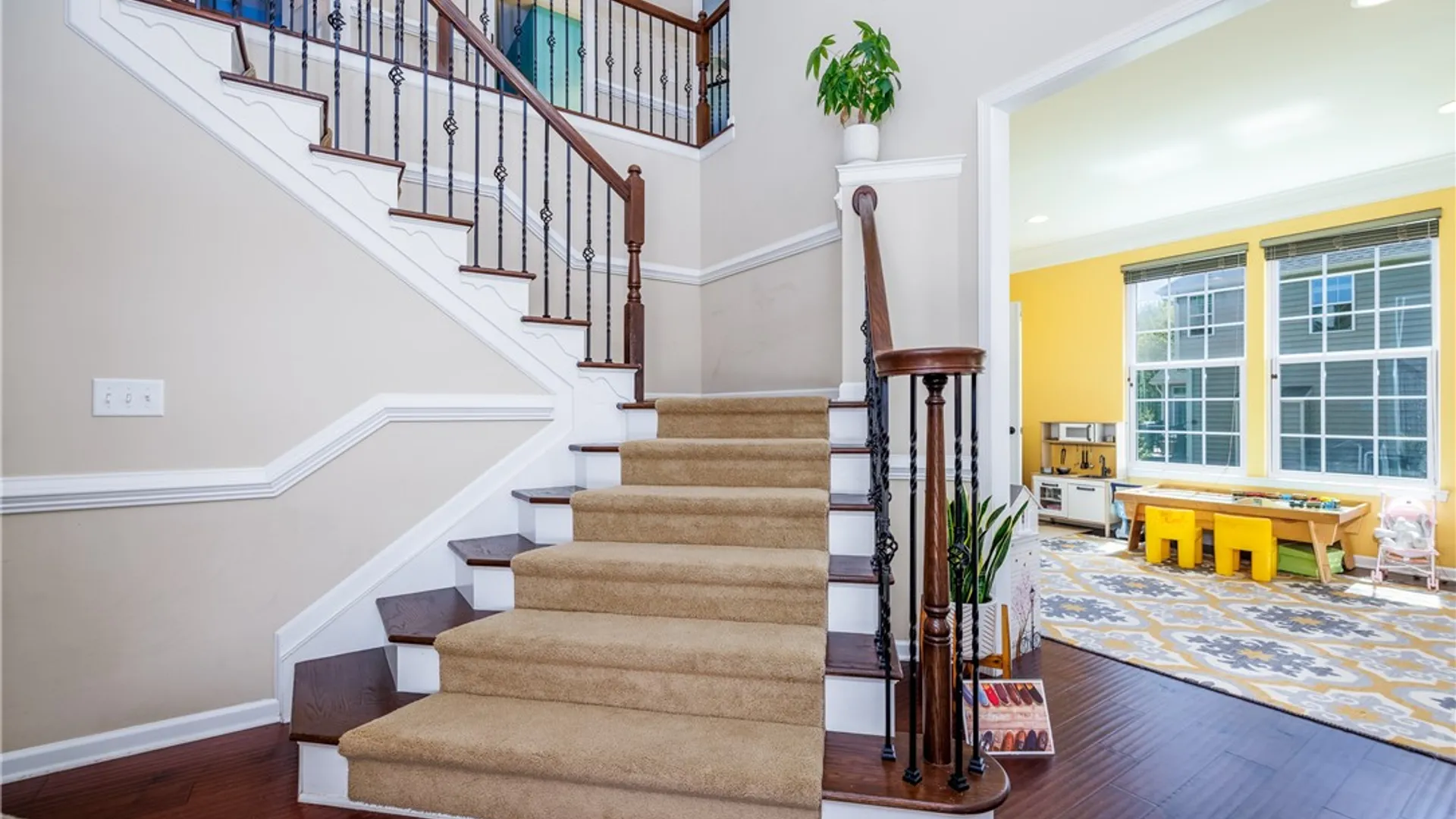 Property at 19 Whitley Court, Pittsford, NY 14534 6