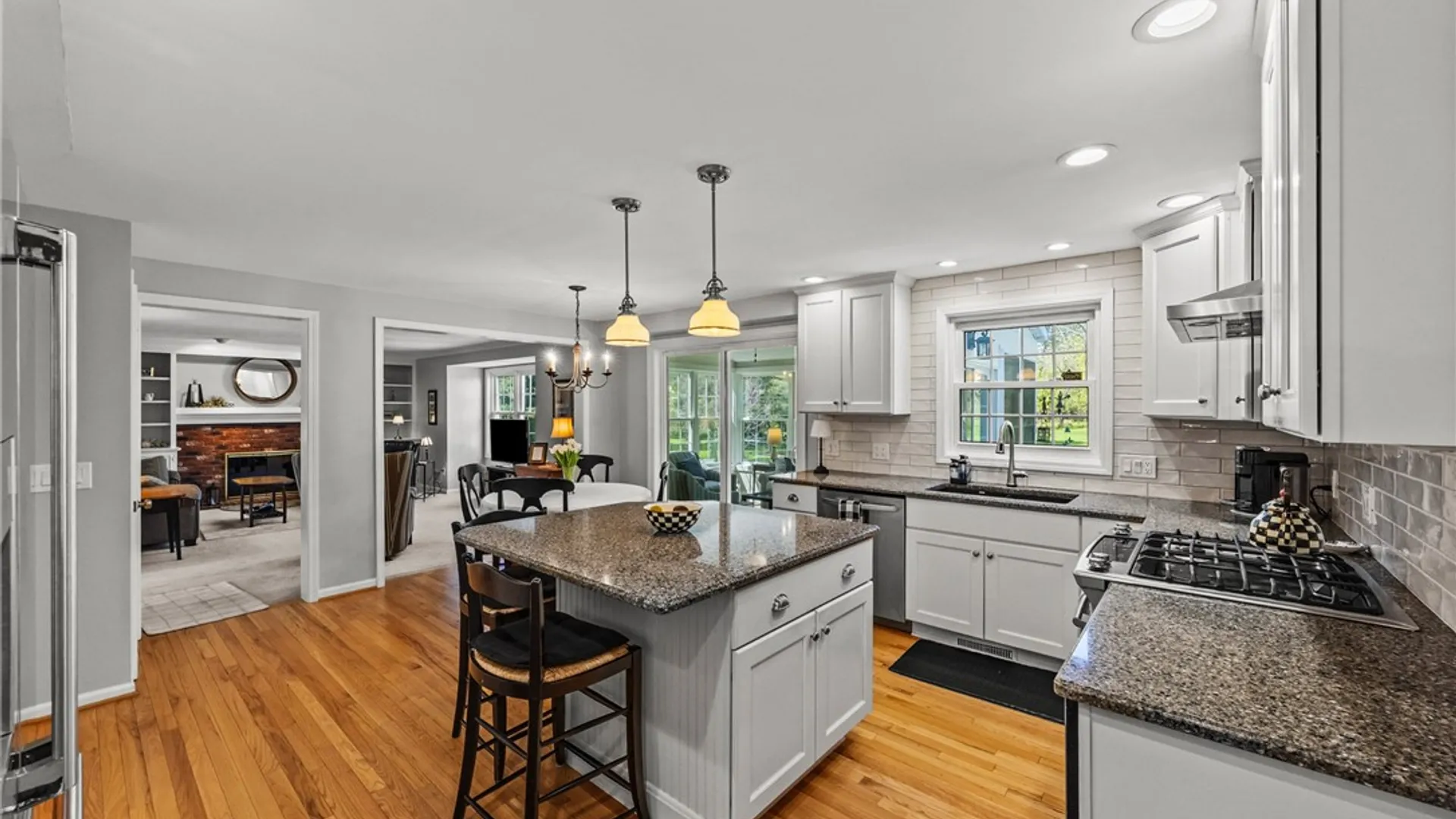 Property at 14 Summit Oaks, Pittsford, NY 14534 14