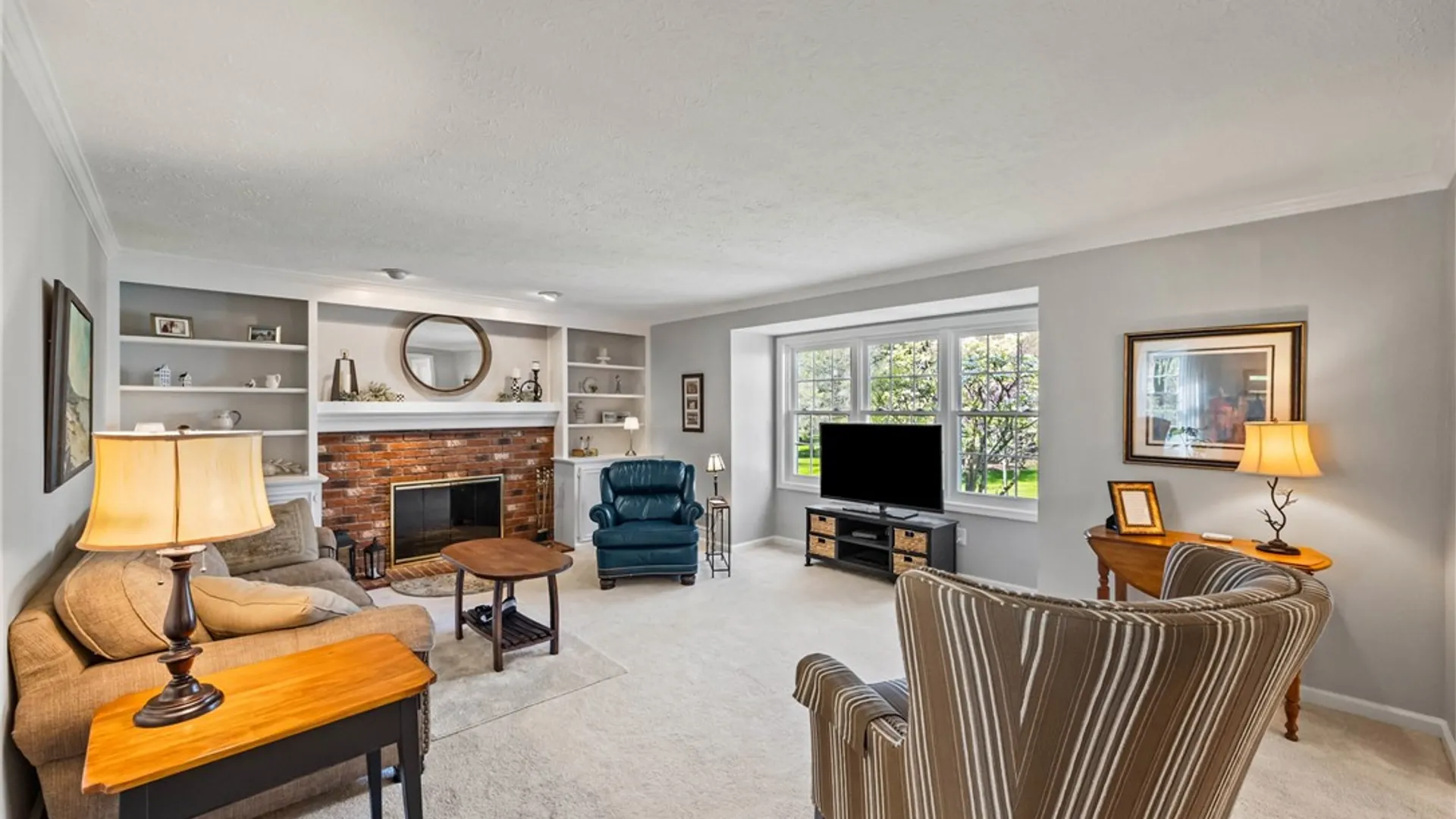 Property at 14 Summit Oaks, Pittsford, NY 14534 5