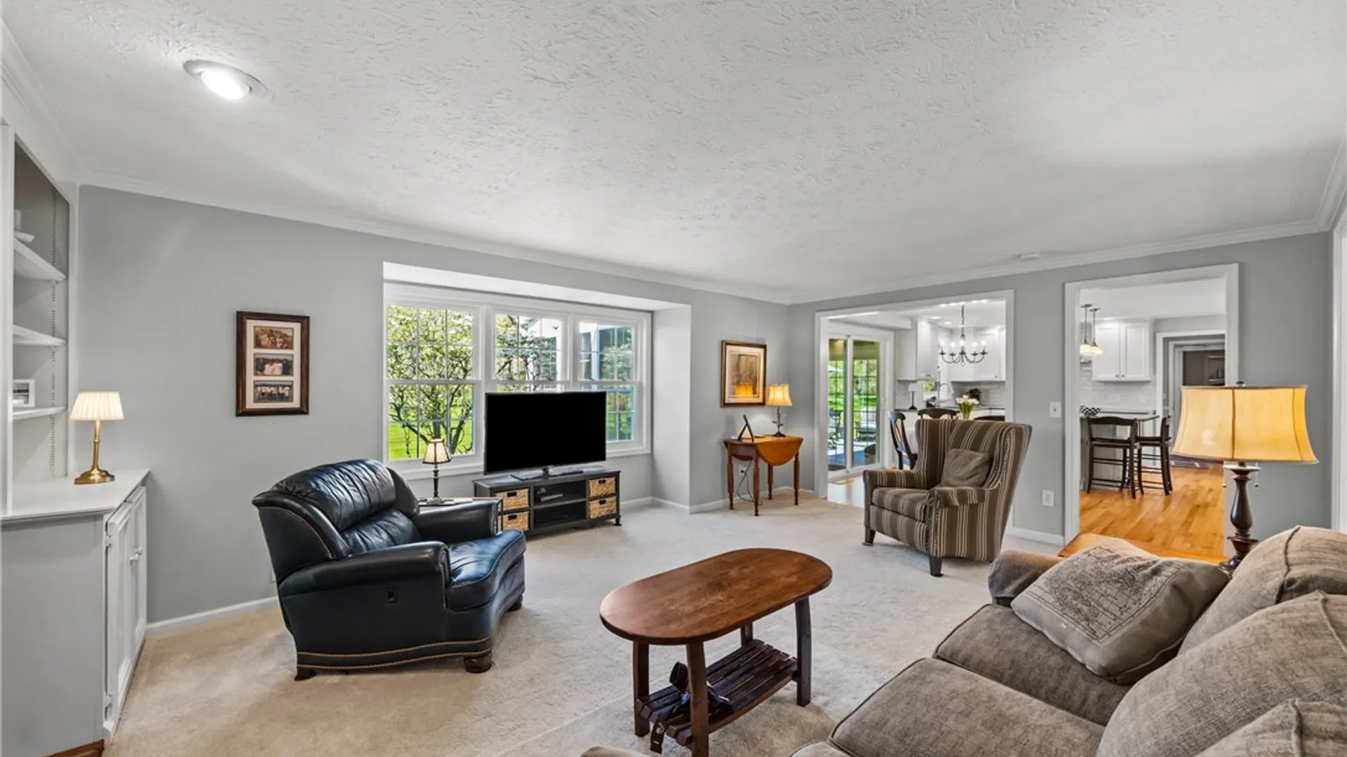 Property at 14 Summit Oaks, Pittsford, NY 14534 6