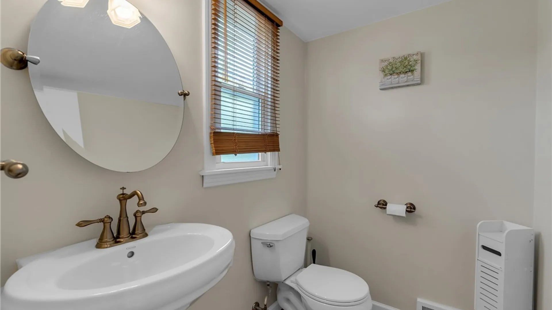 Property at 201 Lamont Drive, Amherst, NY 14226 28