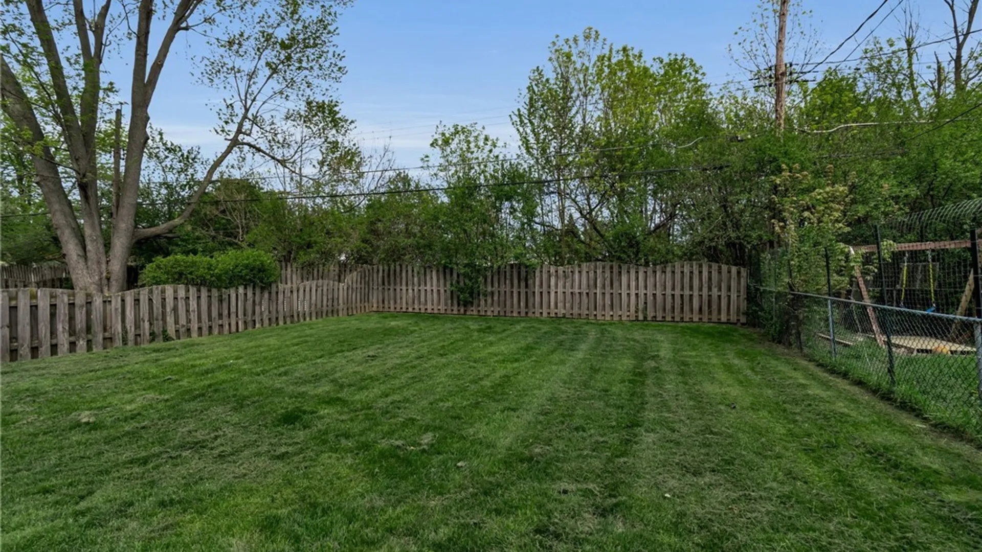 Property at 201 Lamont Drive, Amherst, NY 14226 40