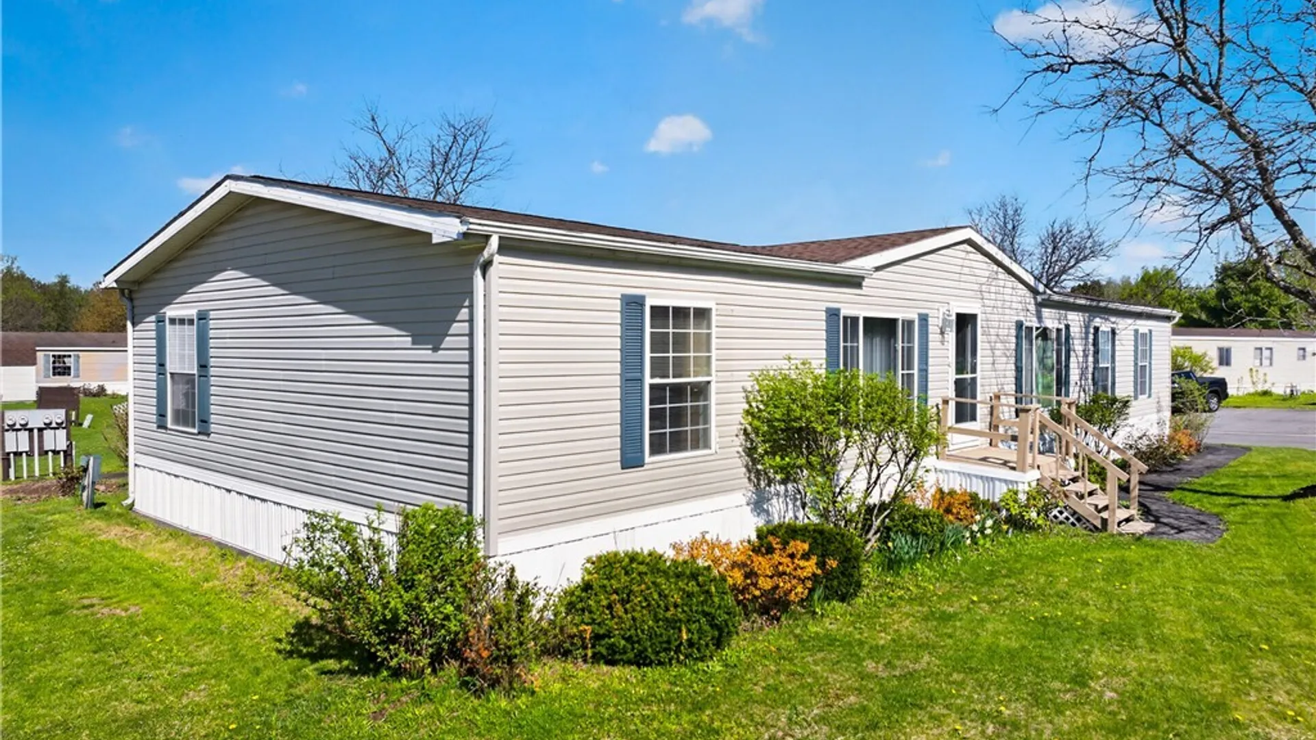 Property at 12 Waterwheel Circle, New Hartford, NY 13413 10