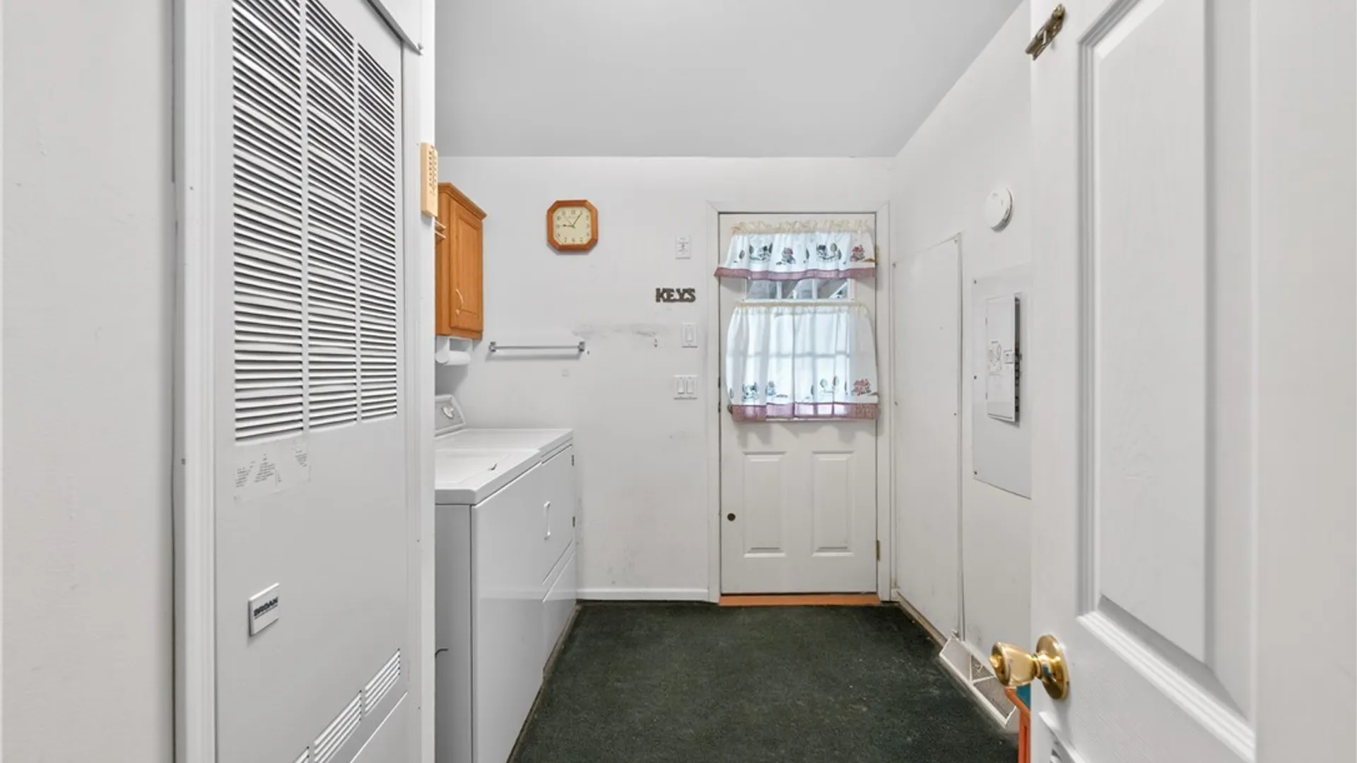 Property at 12 Waterwheel Circle, New Hartford, NY 13413 12