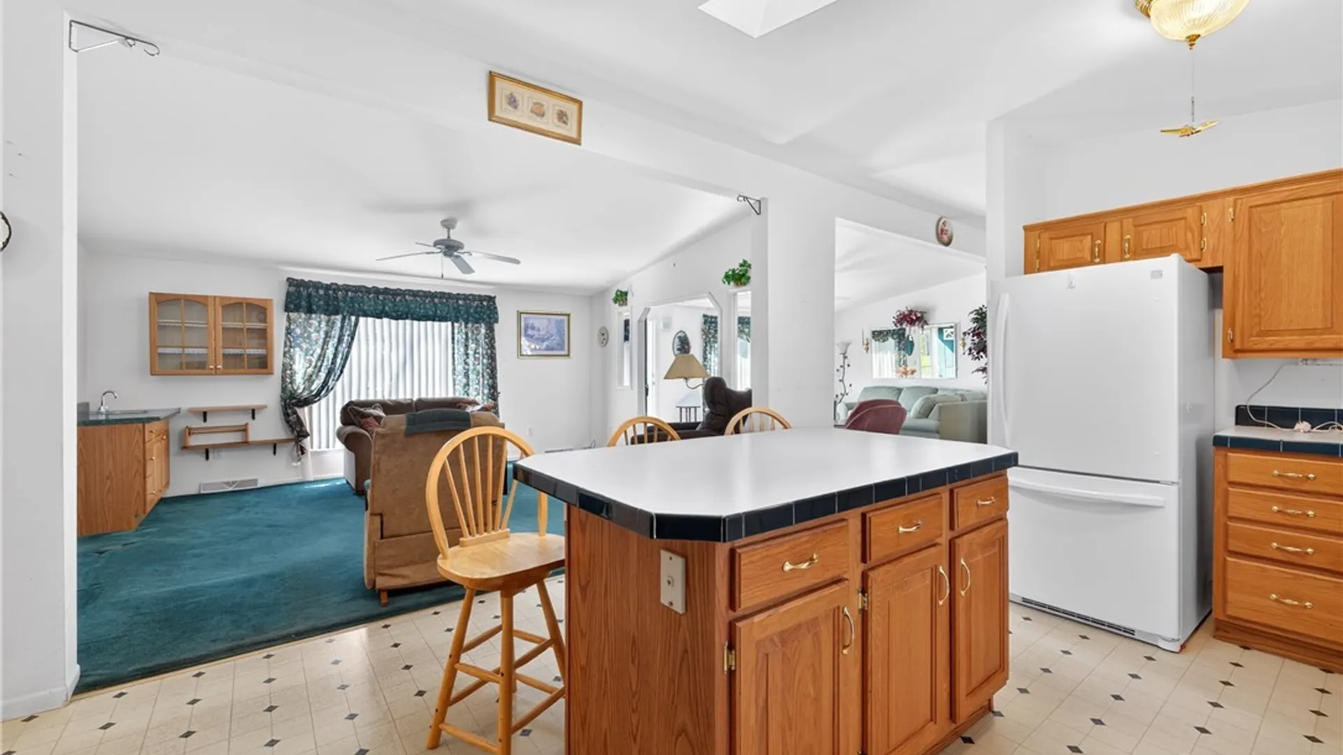Property at 12 Waterwheel Circle, New Hartford, NY 13413 15
