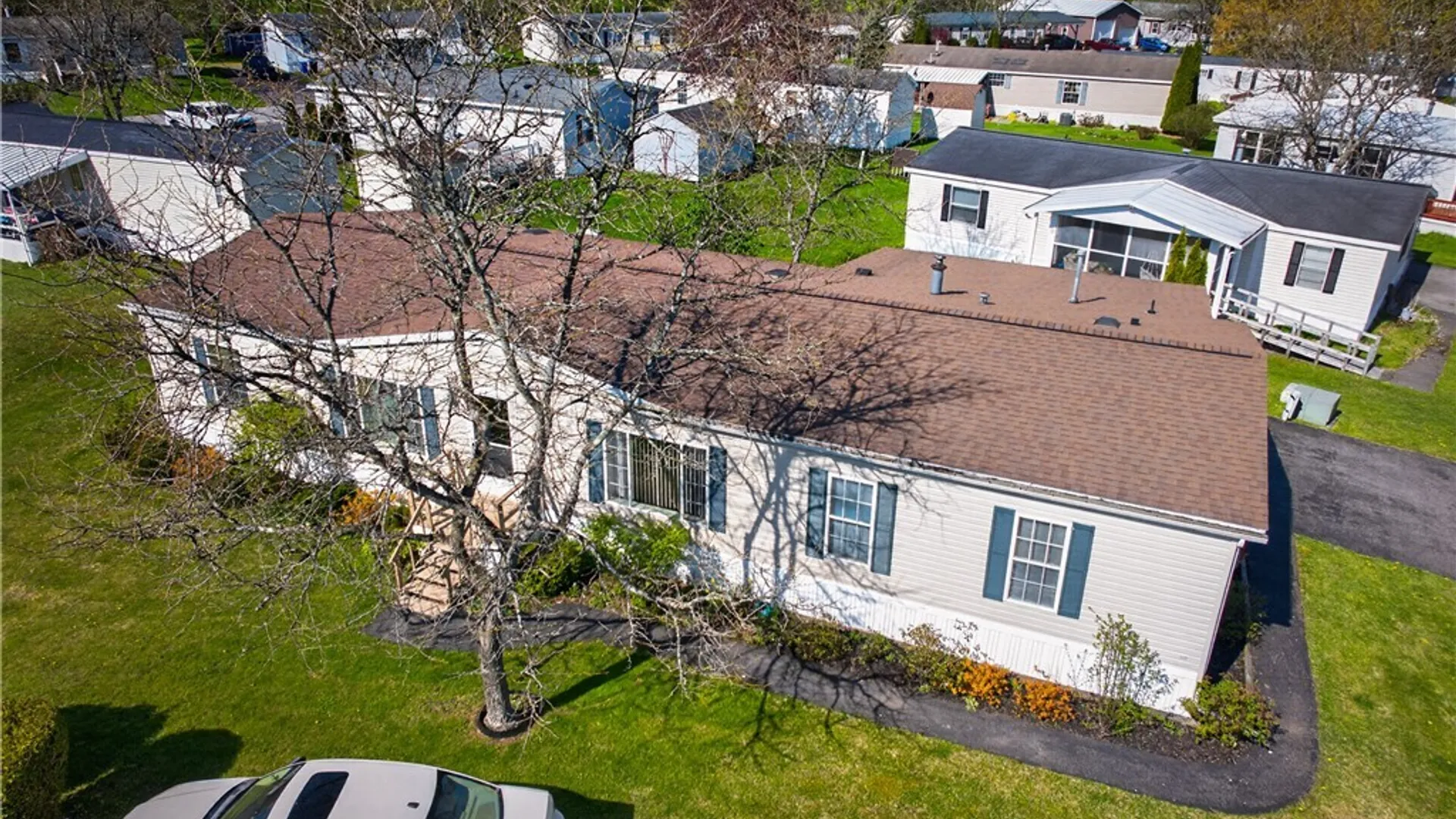 Property at 12 Waterwheel Circle, New Hartford, NY 13413 2