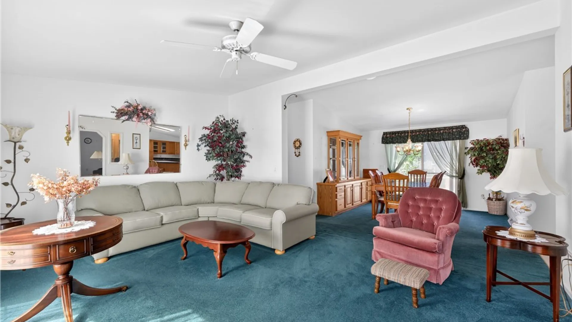 Property at 12 Waterwheel Circle, New Hartford, NY 13413 21
