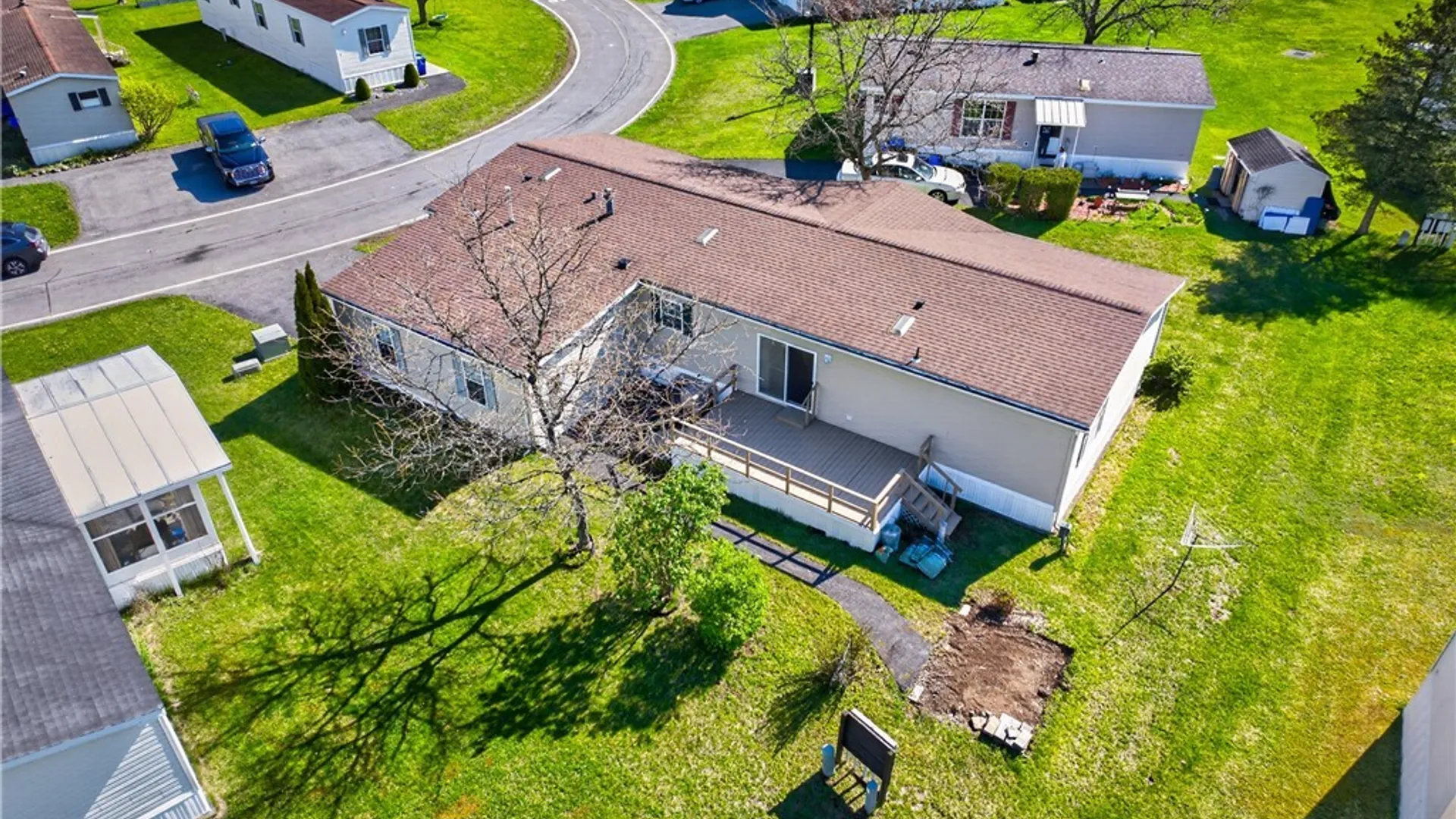 Property at 12 Waterwheel Circle, New Hartford, NY 13413 4
