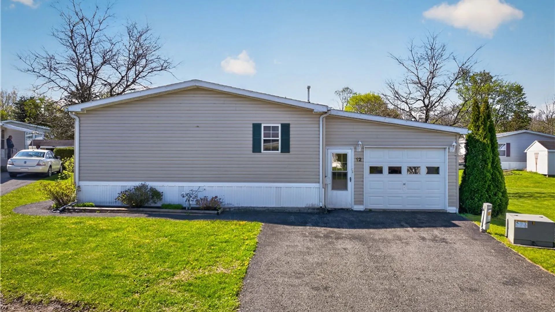 Property at 12 Waterwheel Circle, New Hartford, NY 13413 5