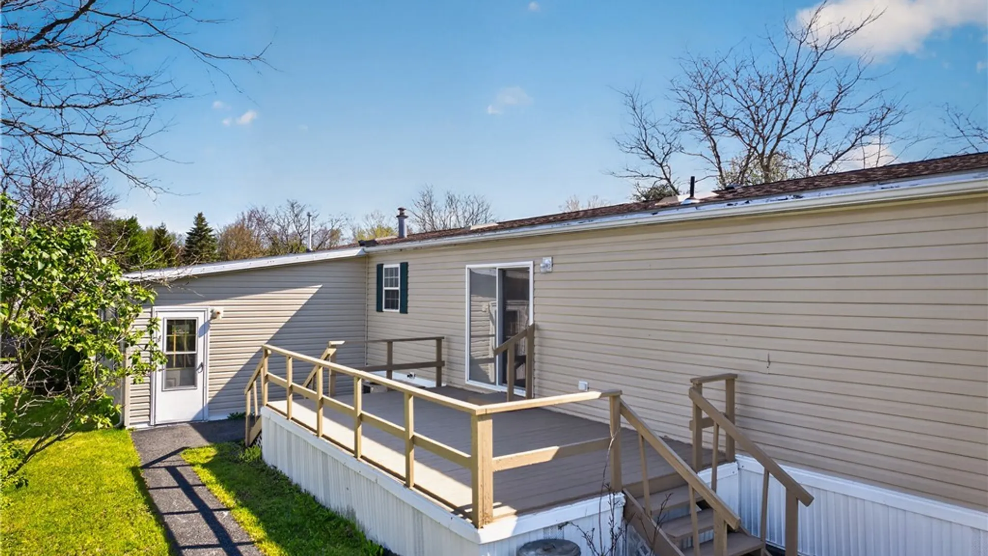 Property at 12 Waterwheel Circle, New Hartford, NY 13413 8