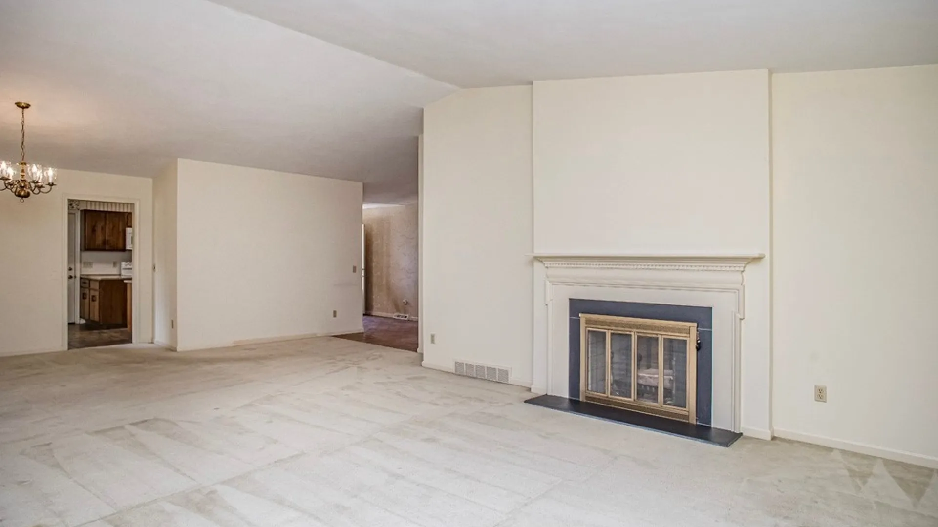 Property at 606 Kimry Moor, Manlius, NY 13066 13