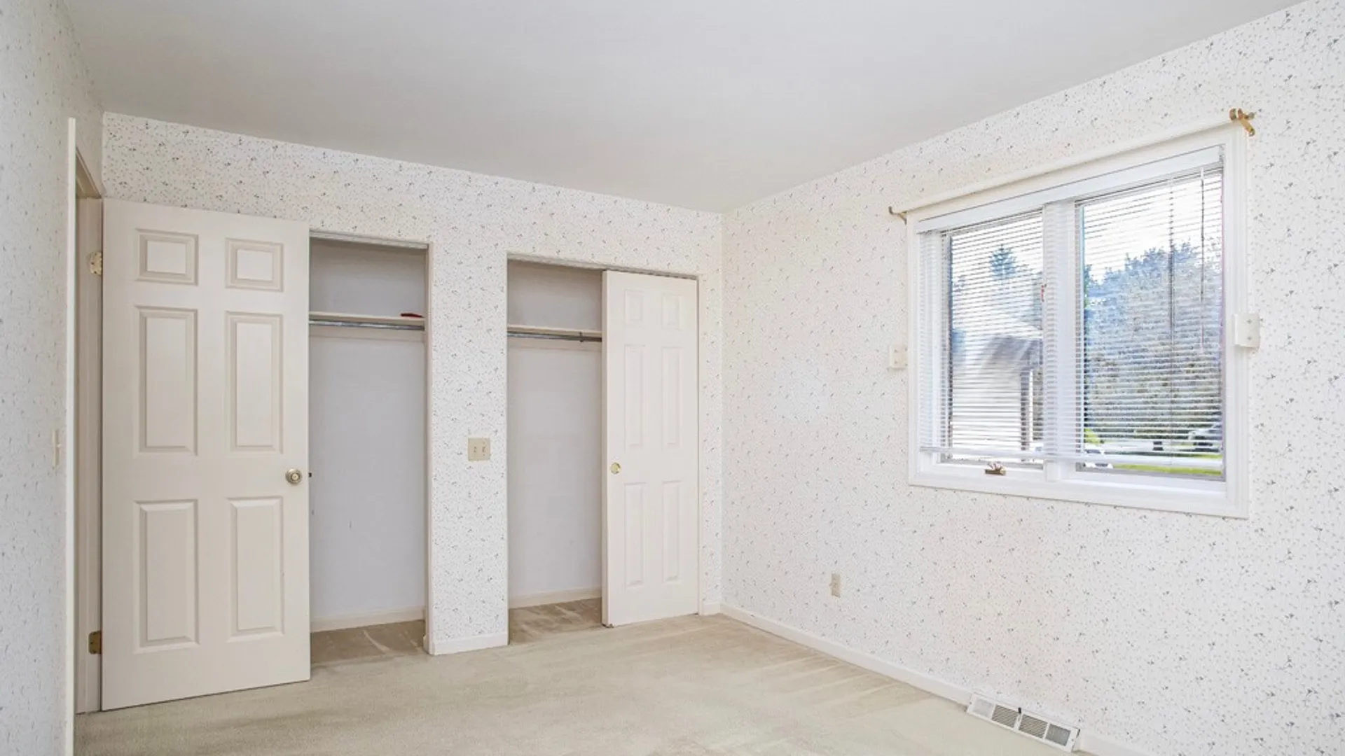 Property at 606 Kimry Moor, Manlius, NY 13066 24