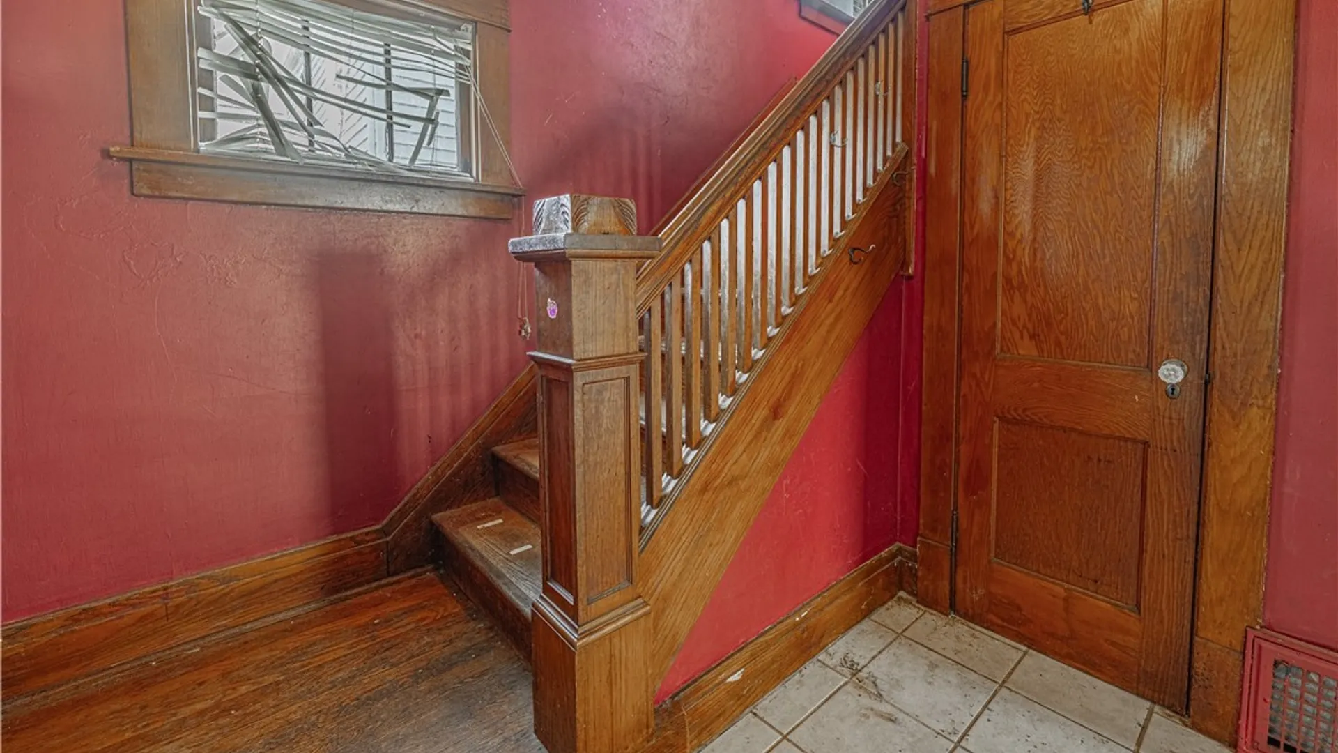 Property at 2204 Ontario Avenue, Niagara Falls, NY 14305 16