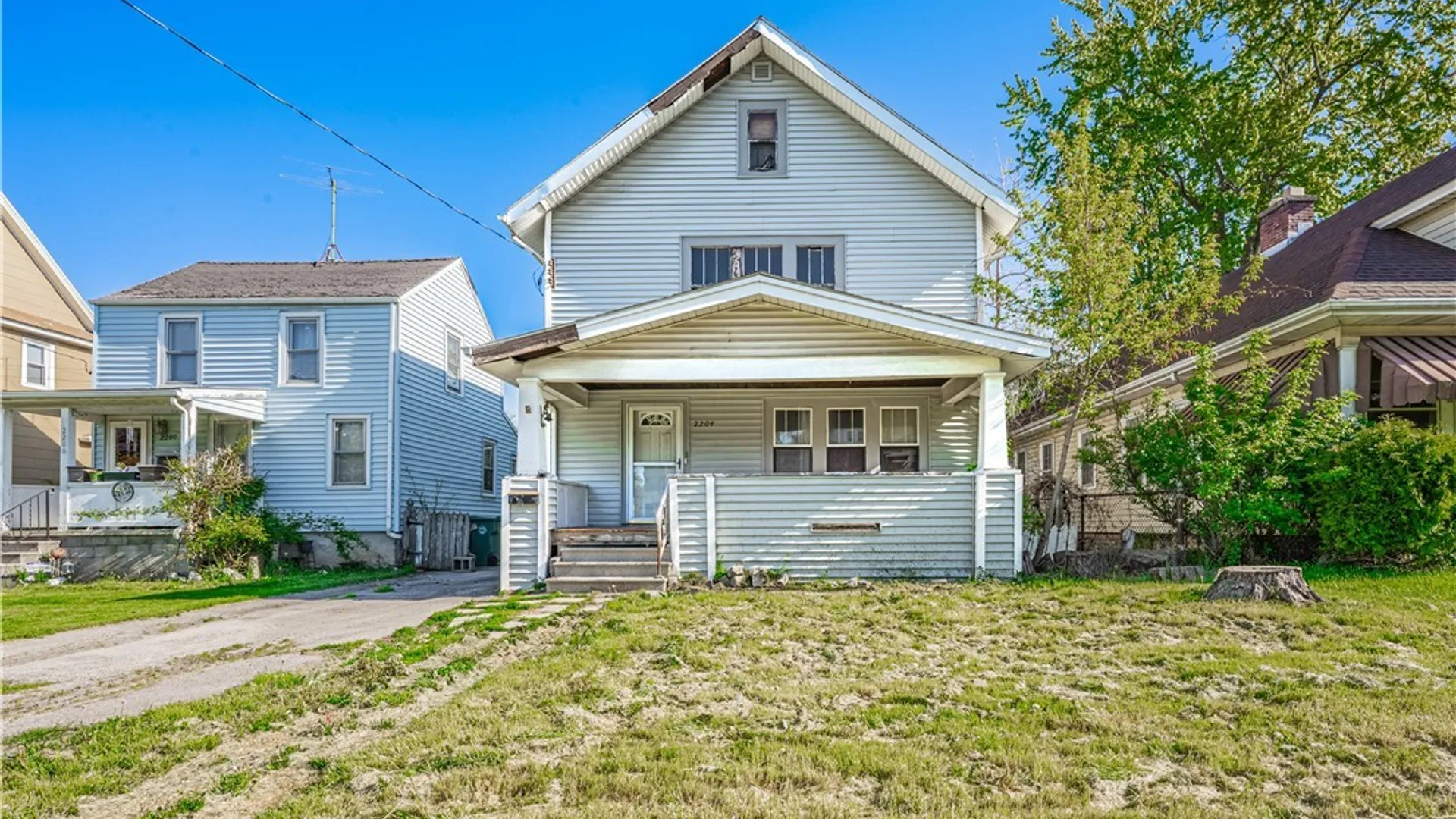 Property at 2204 Ontario Avenue, Niagara Falls, NY 14305 3