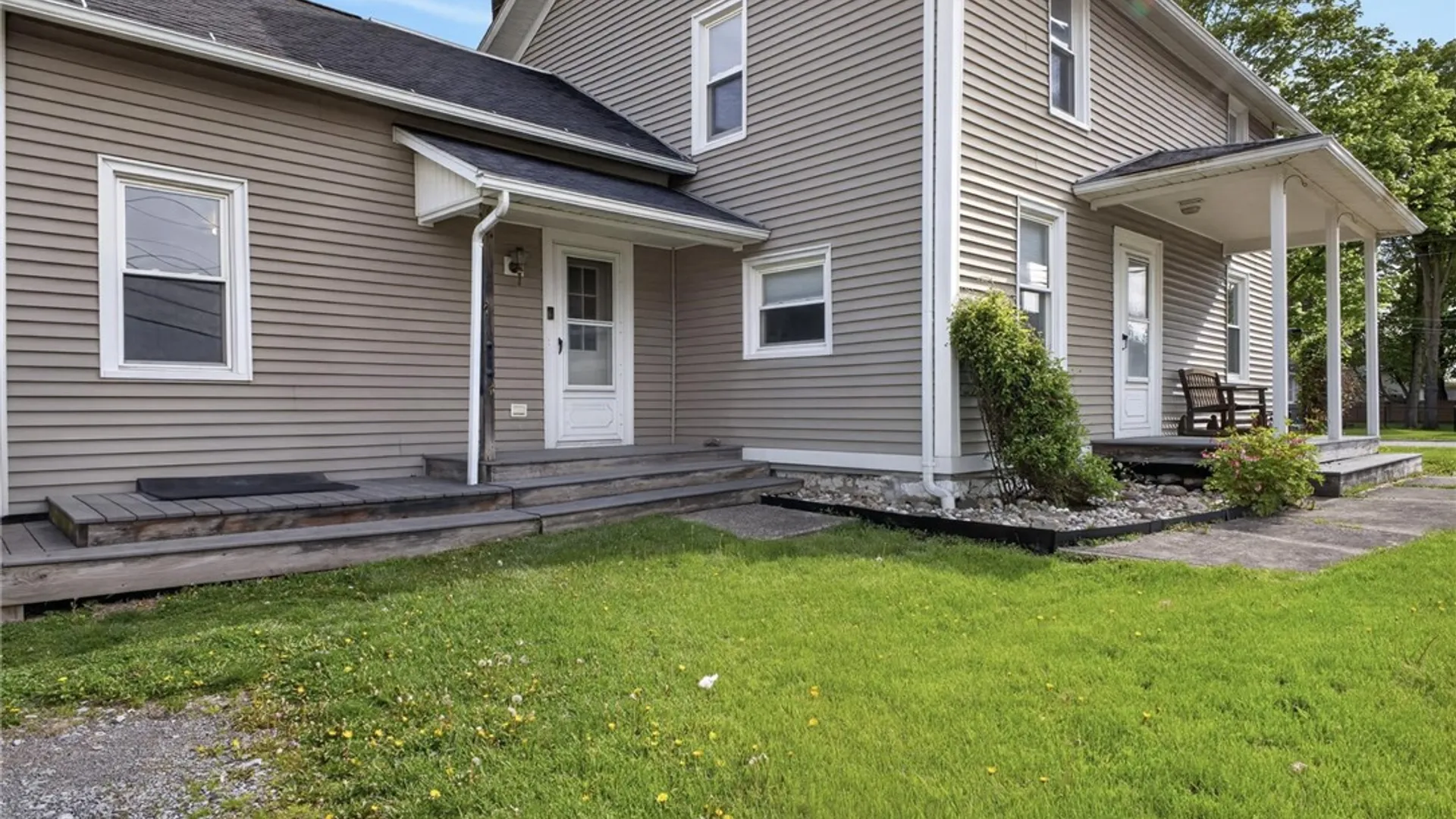 Property at 2 Pratt Road, Manchester, NY 14504 2