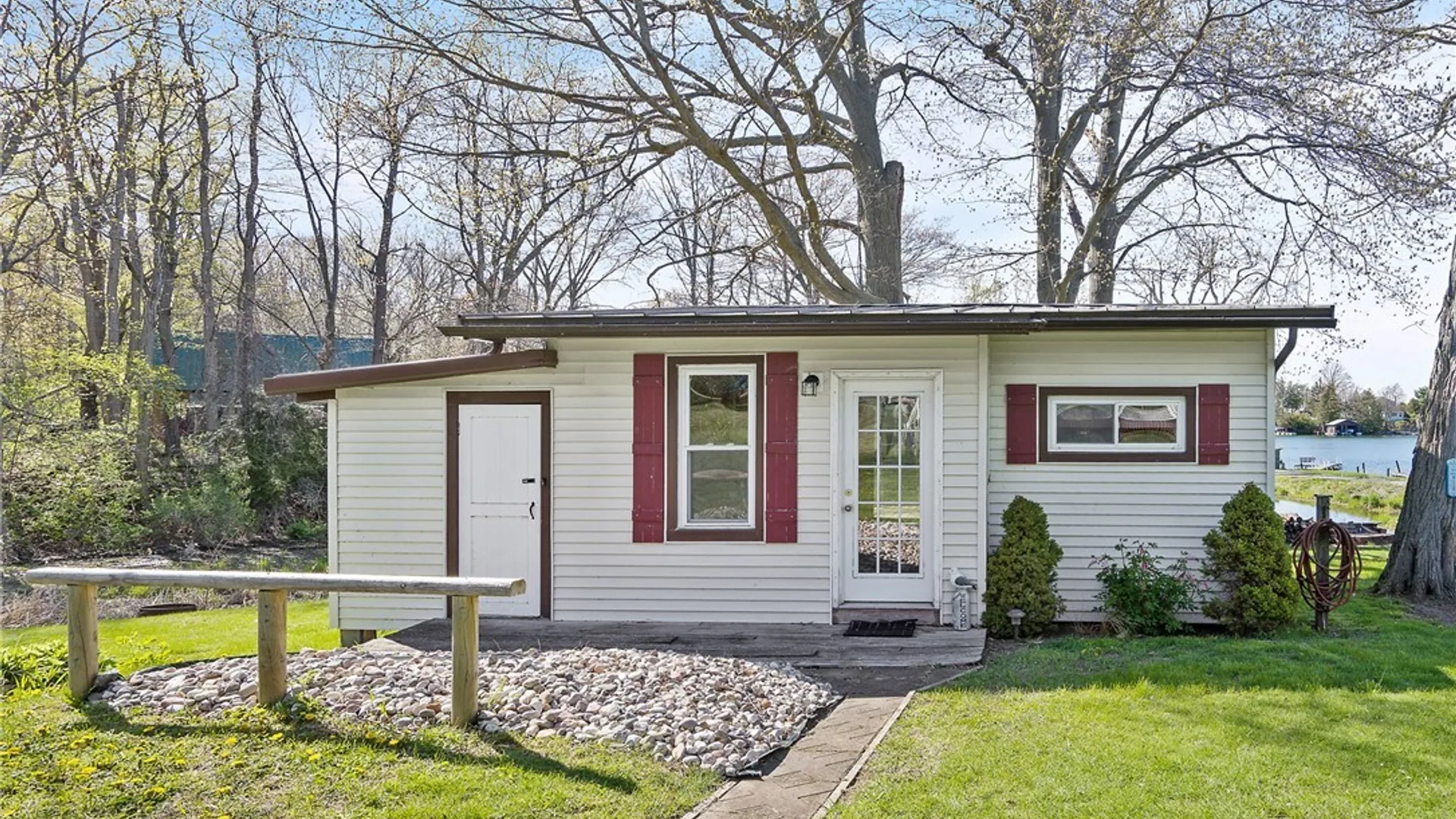 Property at 35551/553 NY-12E, Cape Vincent, NY 13618 21