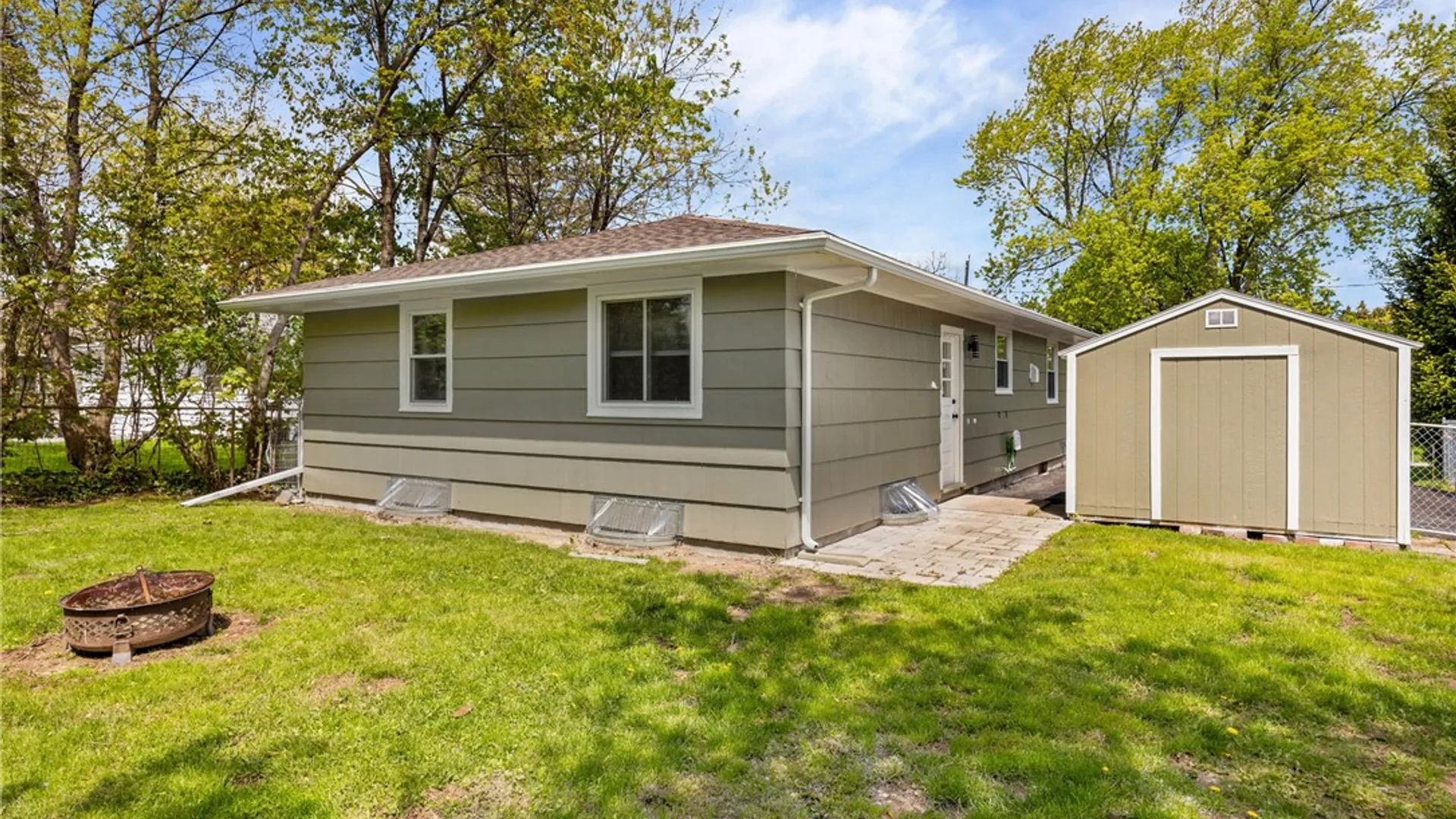 Property at 277 Wolcott Avenue, Gates, NY 14606 29