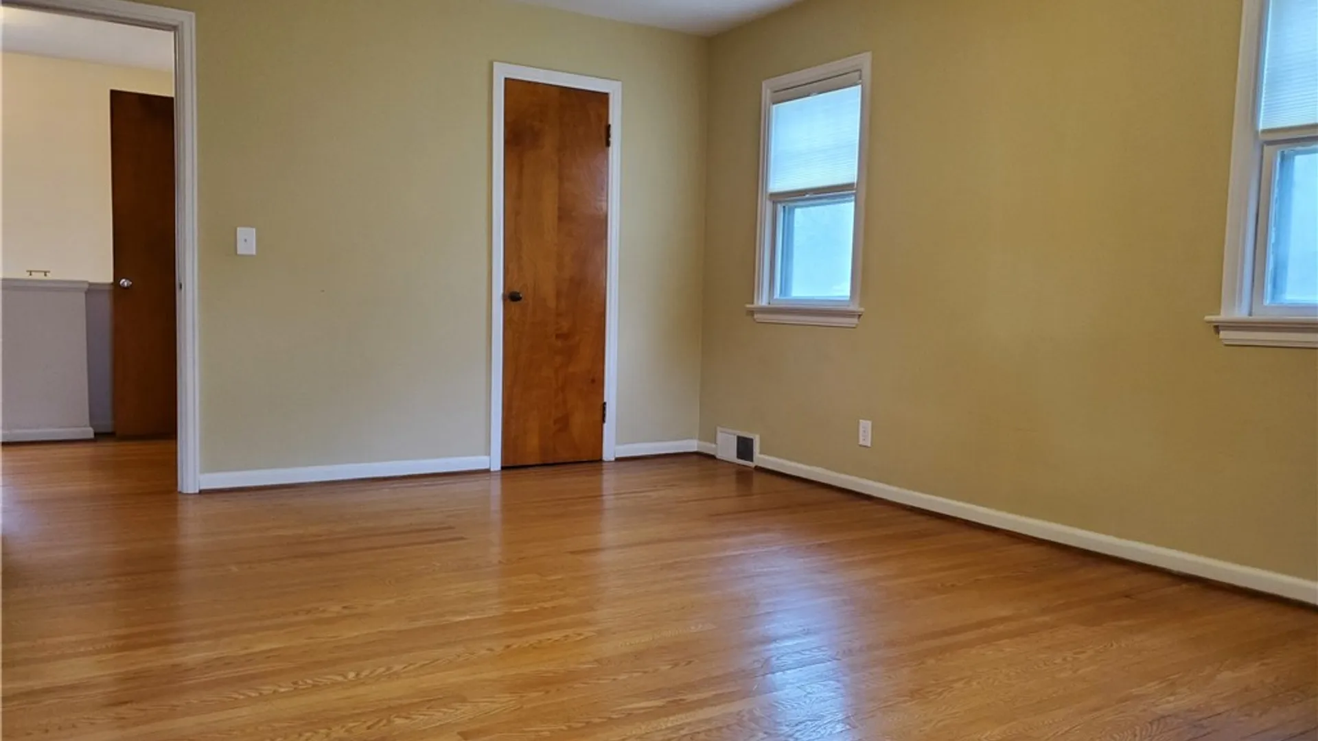 Property at 125 Sydenham Road, Irondequoit, NY 14609 11