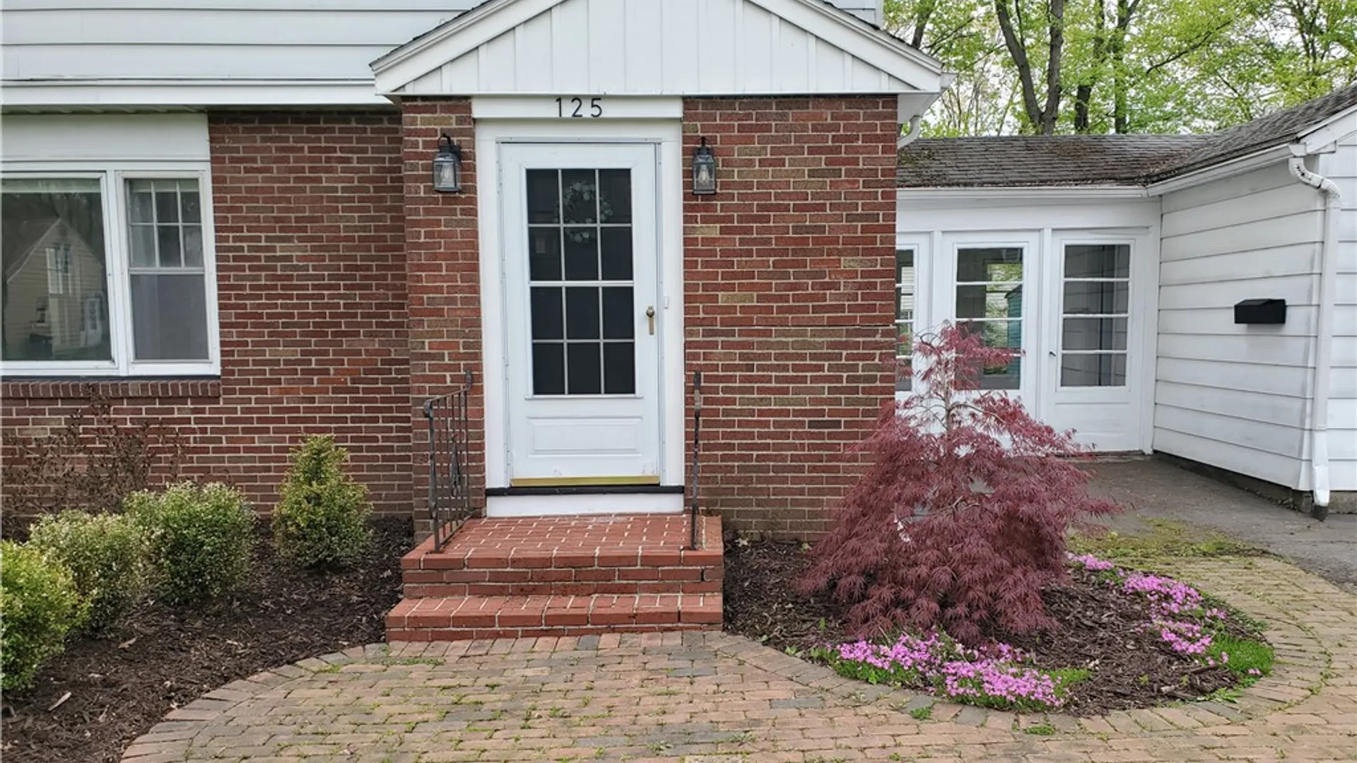Property at 125 Sydenham Road, Irondequoit, NY 14609 4