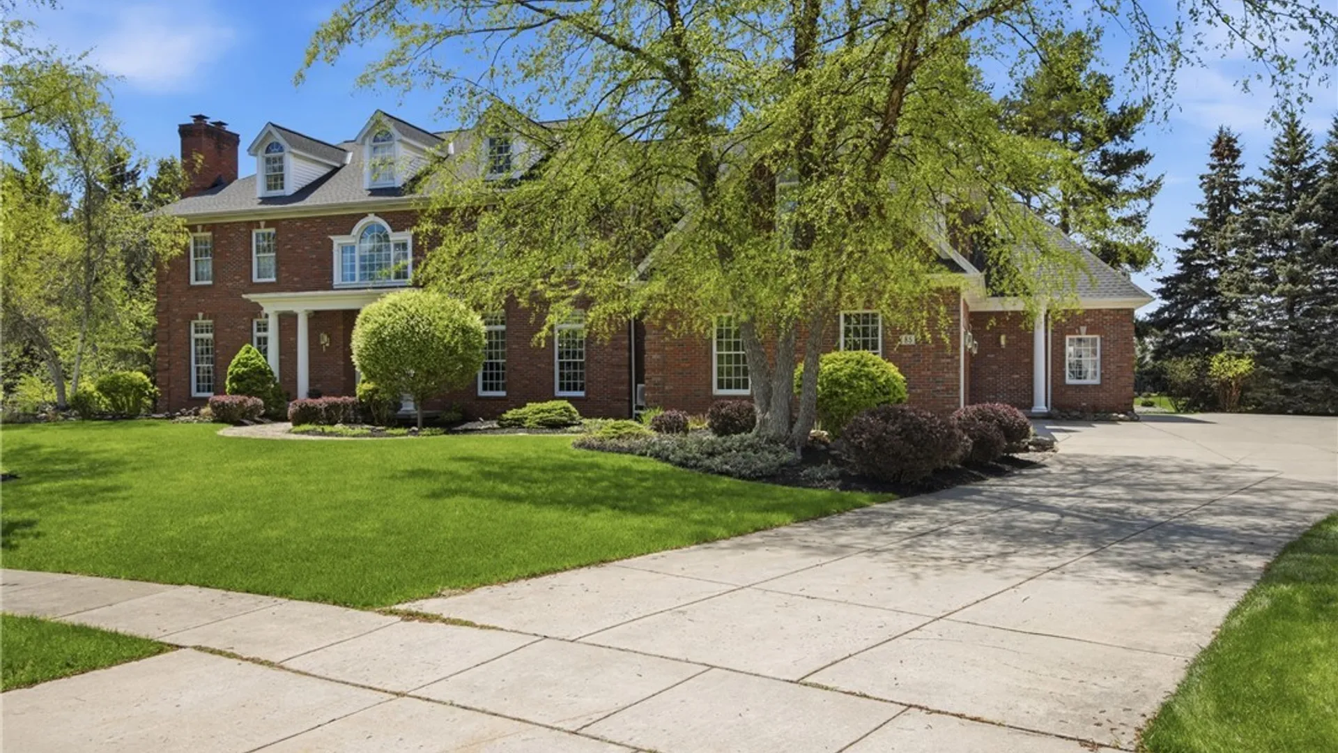 Property at 85 Galileo Drive, Amherst, NY 14221 44