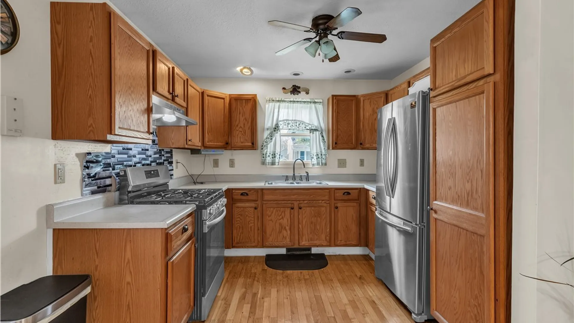 Property at 31 Johnson Street, Buffalo, NY 14212 16