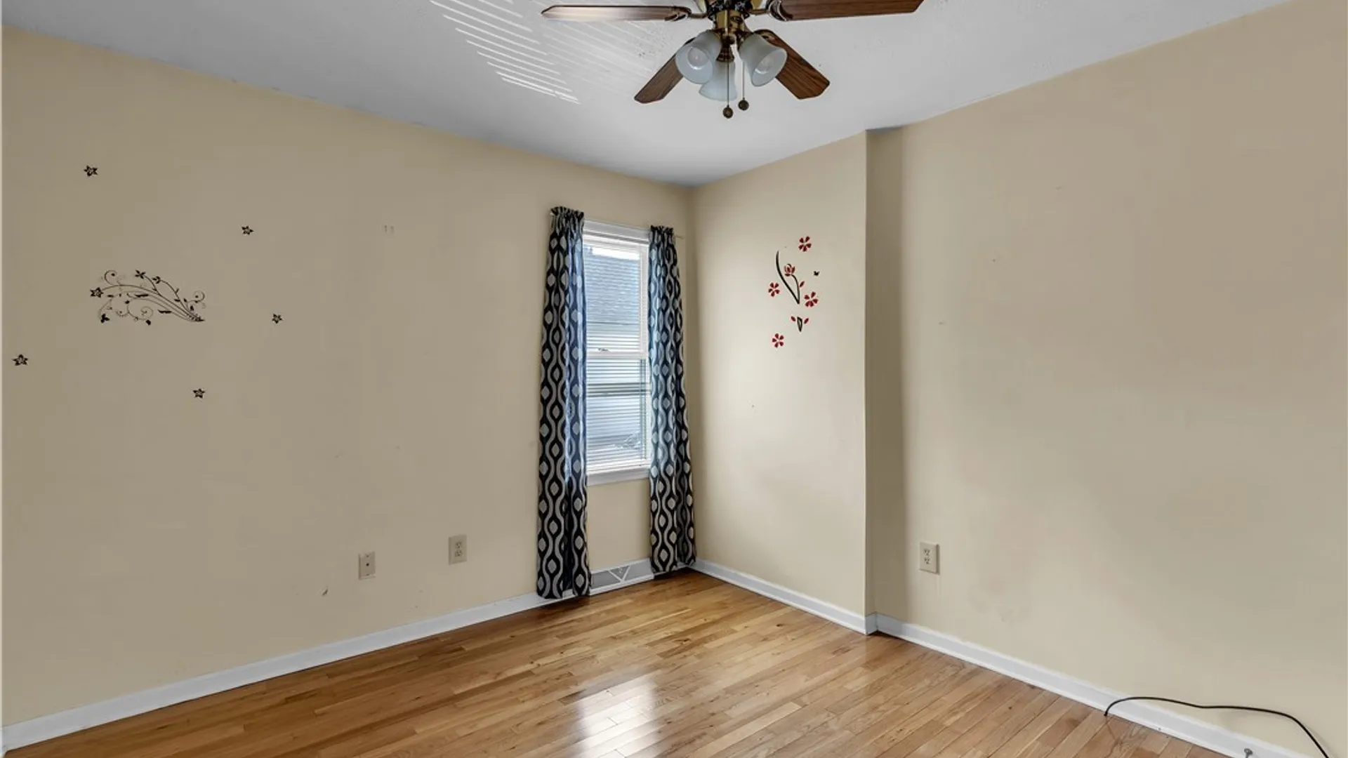Property at 31 Johnson Street, Buffalo, NY 14212 31