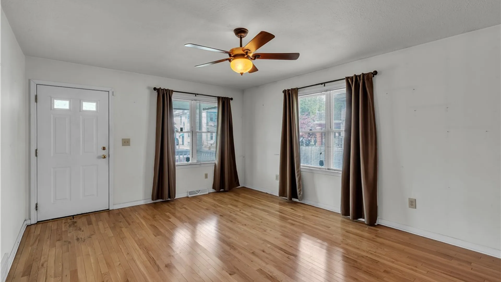 Property at 31 Johnson Street, Buffalo, NY 14212 5