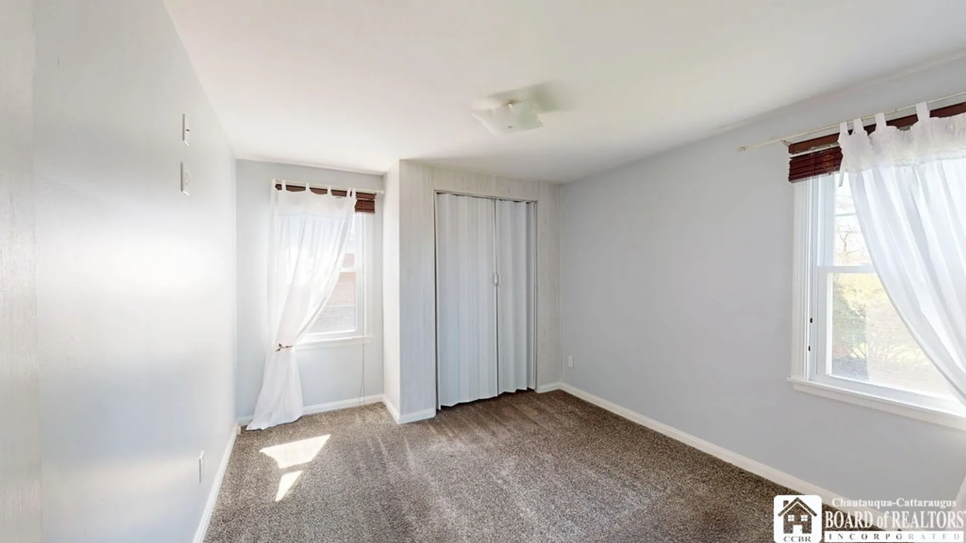 Property at 645 Mapleview Rd, Cheektowaga, NY 14225 19