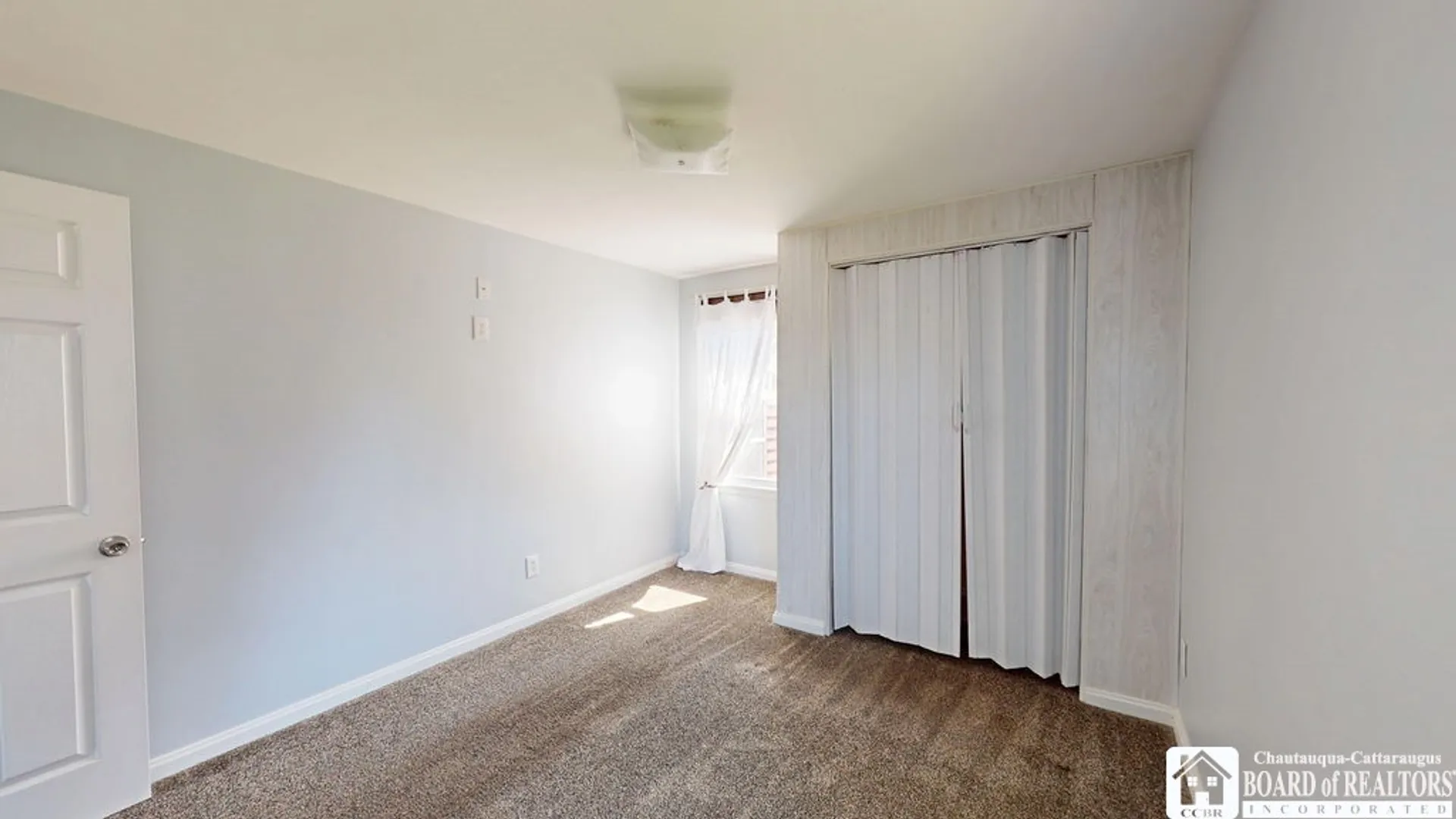 Property at 645 Mapleview Rd, Cheektowaga, NY 14225 21
