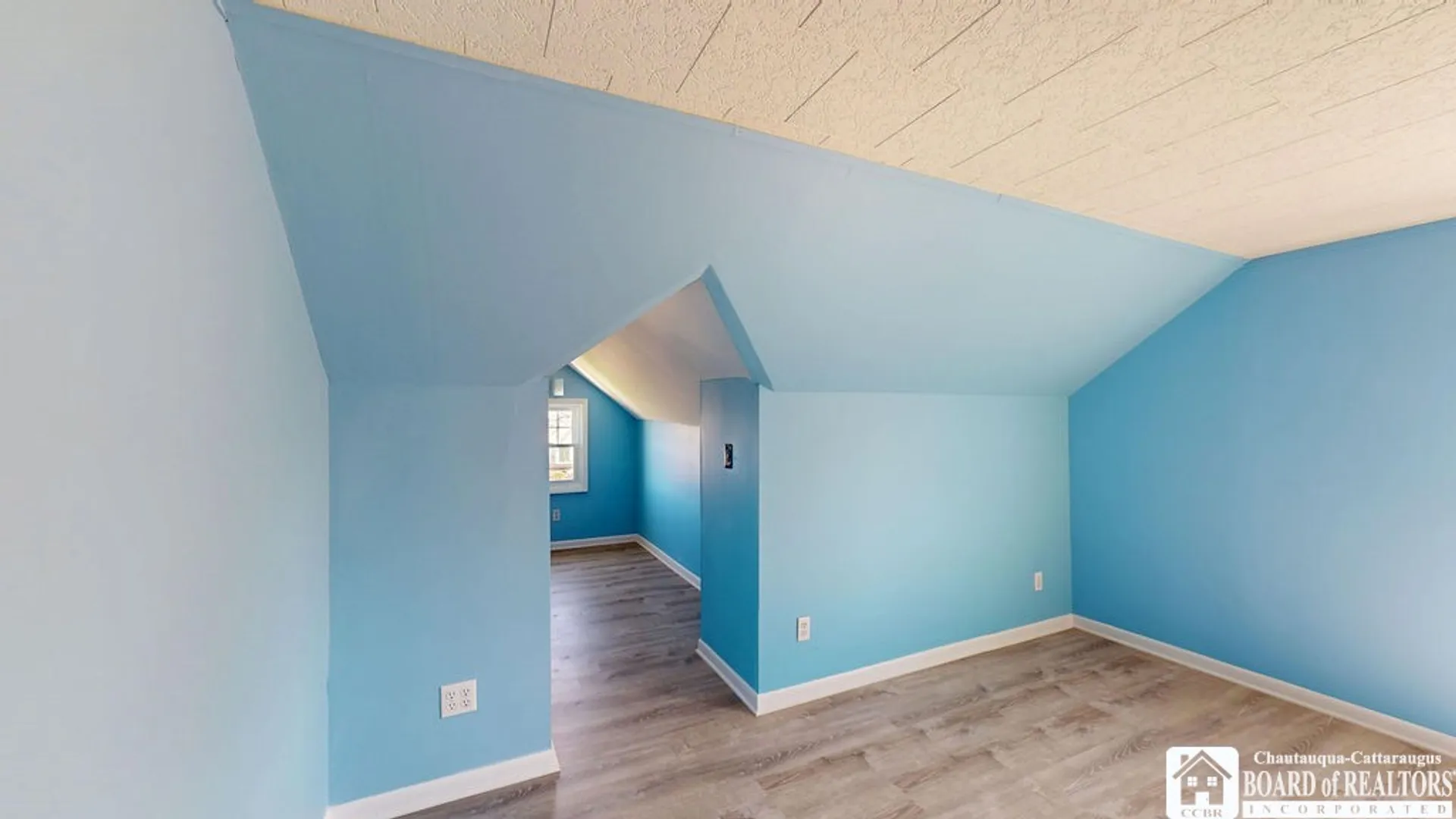 Property at 645 Mapleview Rd, Cheektowaga, NY 14225 30