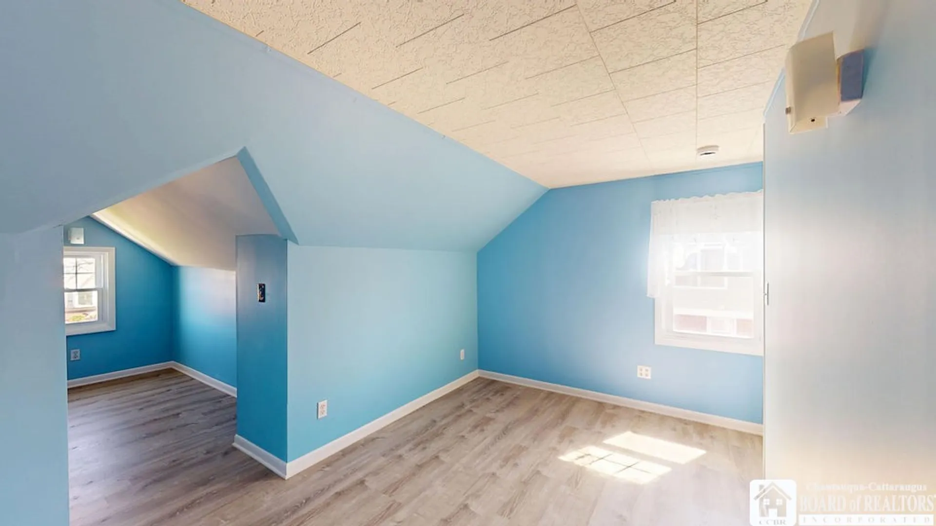 Property at 645 Mapleview Rd, Cheektowaga, NY 14225 31