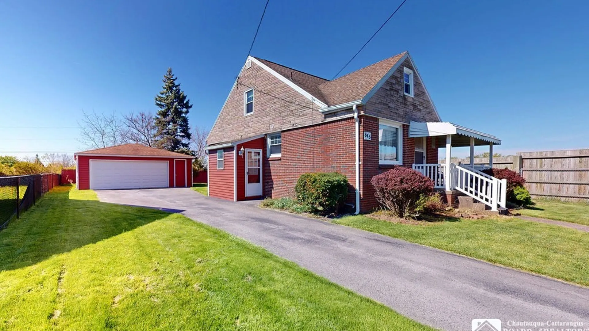 Property at 645 Mapleview Rd, Cheektowaga, NY 14225 4