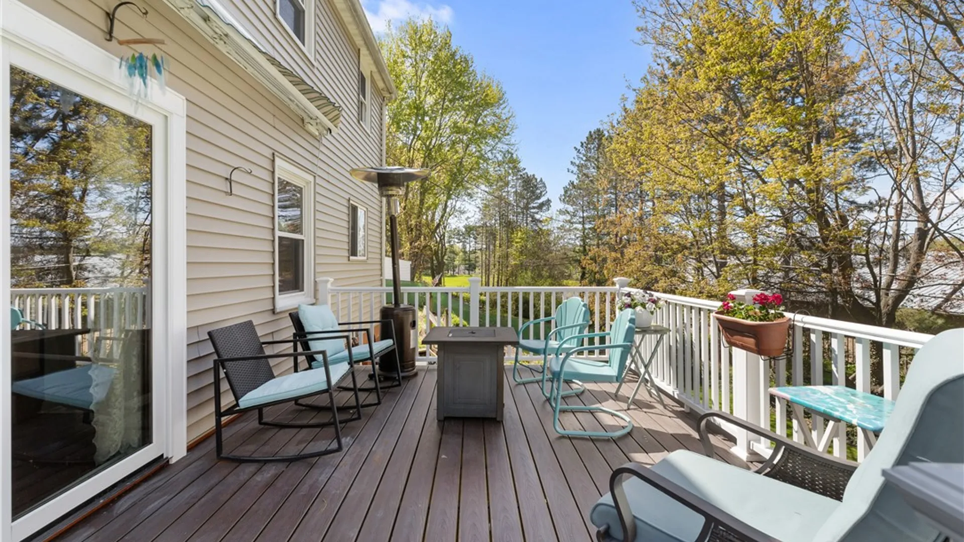 Property at 29 Pleasant Way, Parma, NY 14468 4