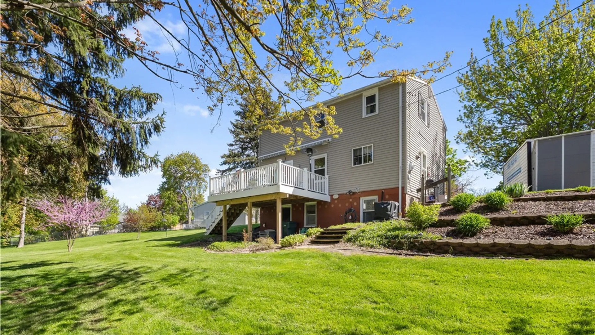 Property at 29 Pleasant Way, Parma, NY 14468 5