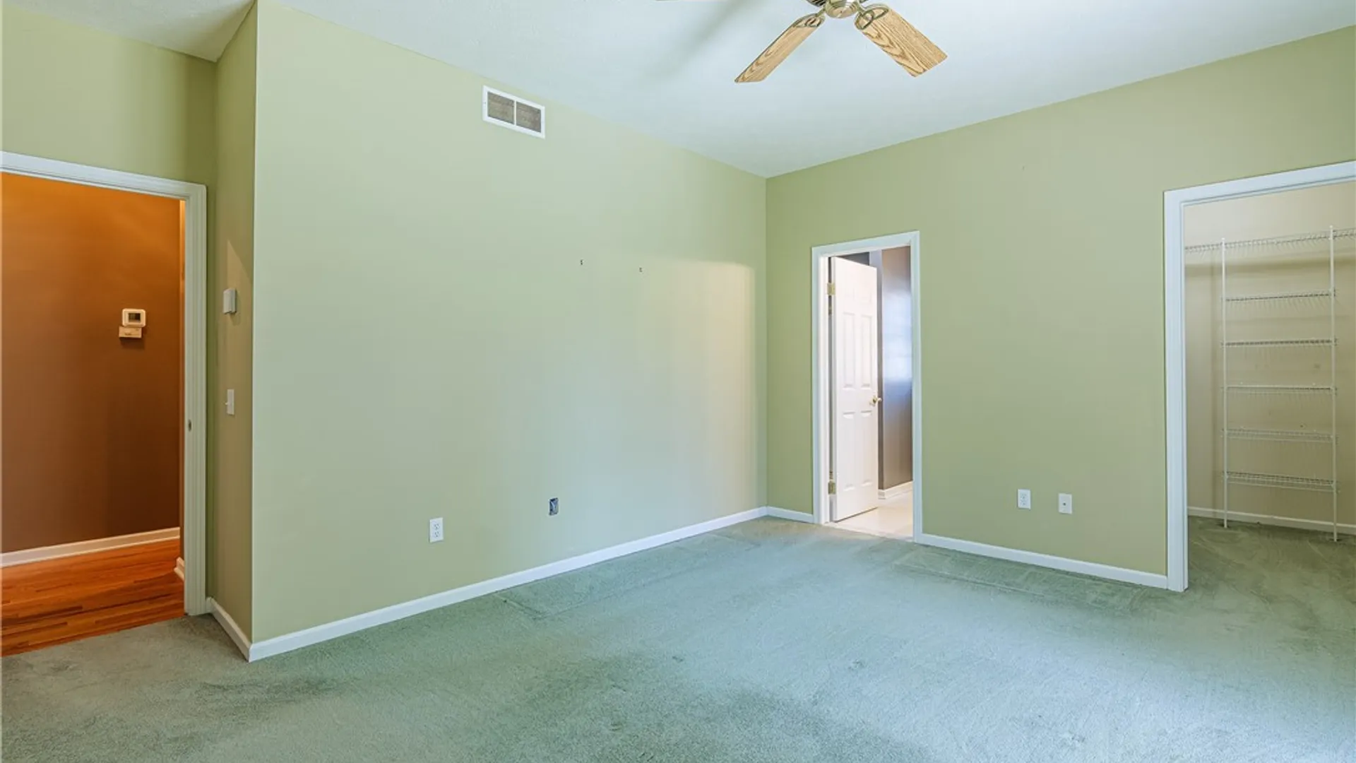 Property at 133 Leamington Circle, Greece, NY 14626 26