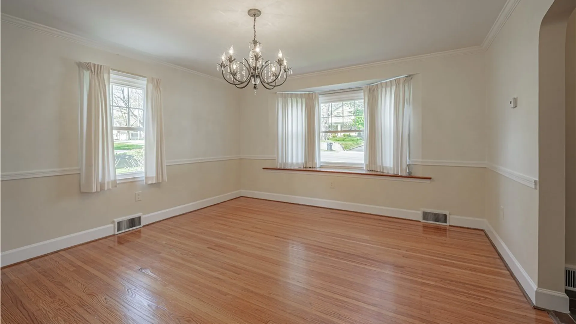 Property at 4831 Lewiston Road, Niagara Falls, NY 14305 13