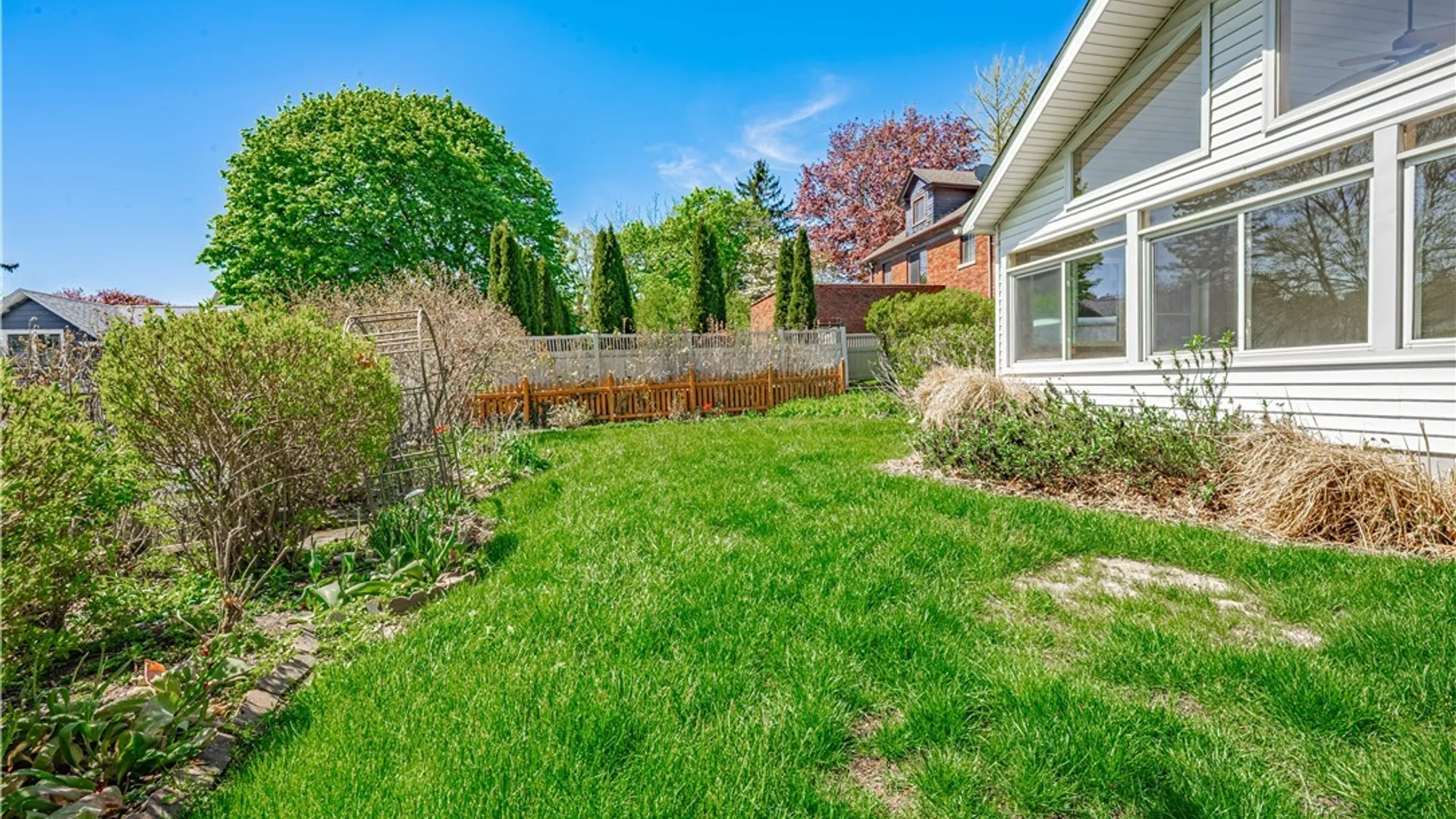 Property at 4831 Lewiston Road, Niagara Falls, NY 14305 9