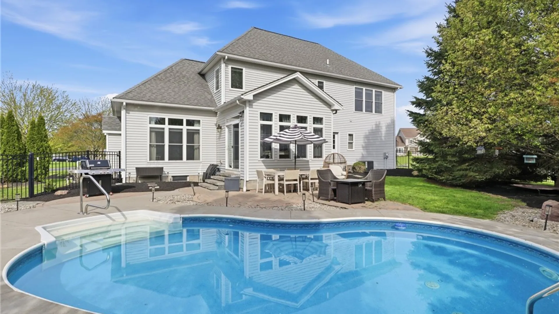 Property at 1070 Sagebrook Way, Webster, NY 14580 33