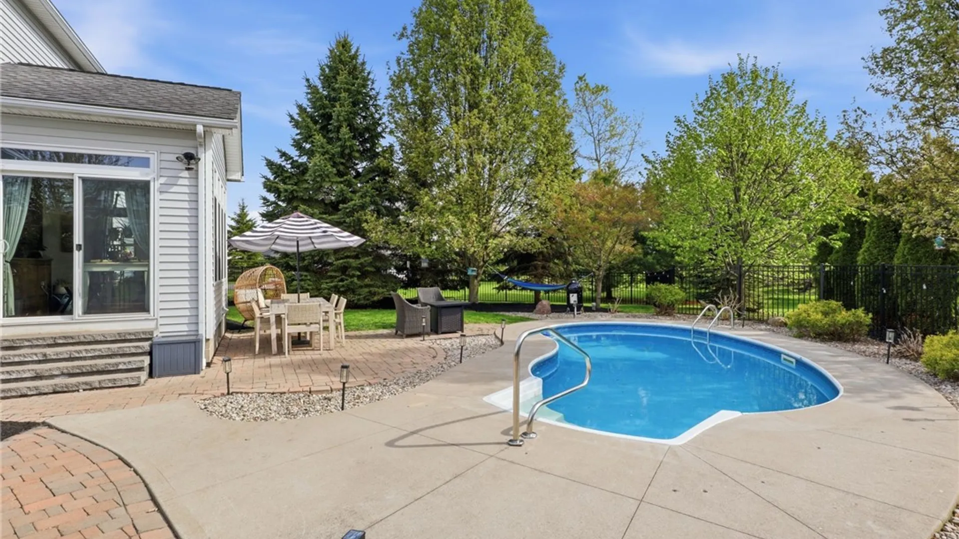 Property at 1070 Sagebrook Way, Webster, NY 14580 35