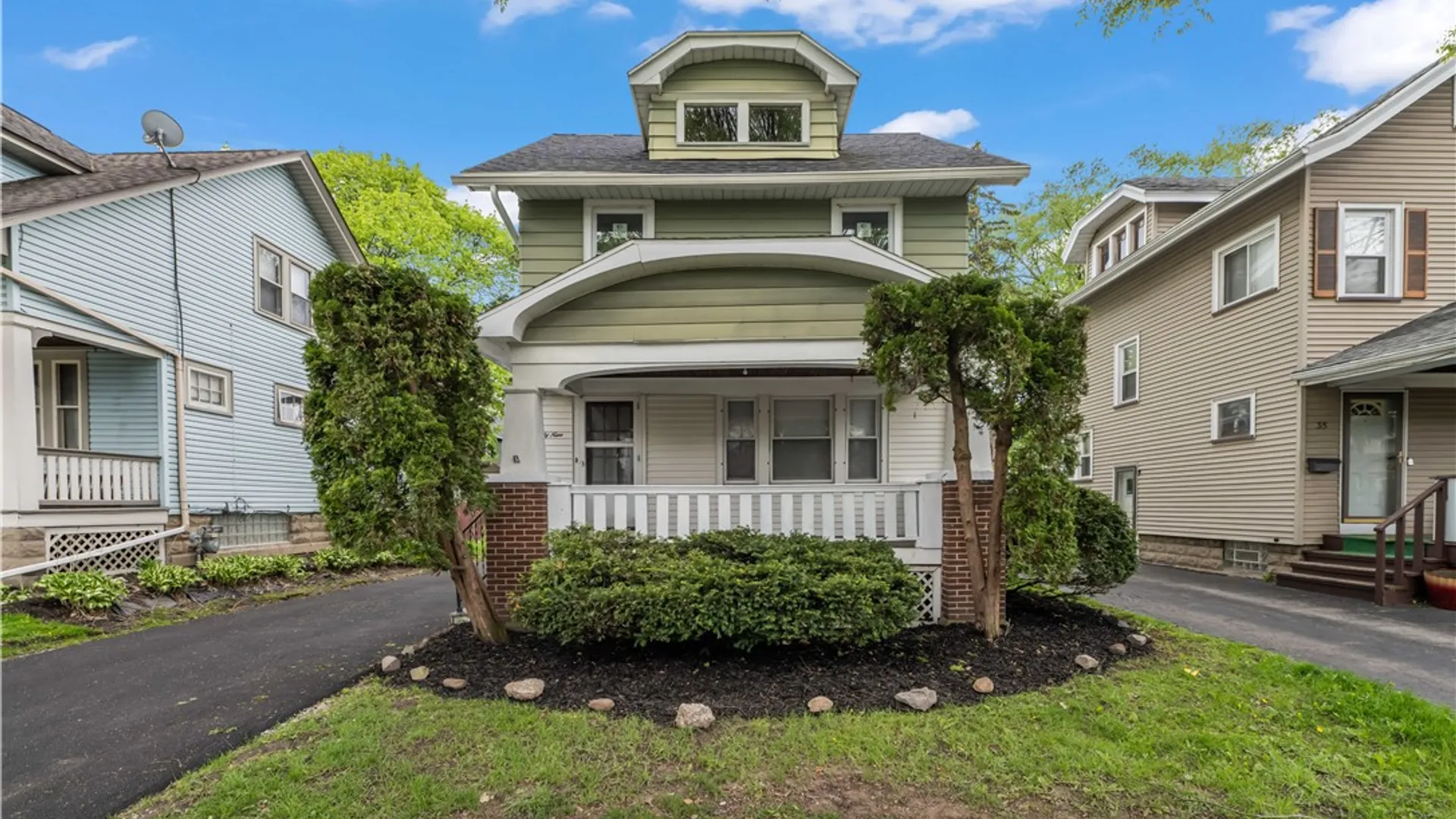 Property at 29 Edgeland Street, Rochester, NY 14609 2