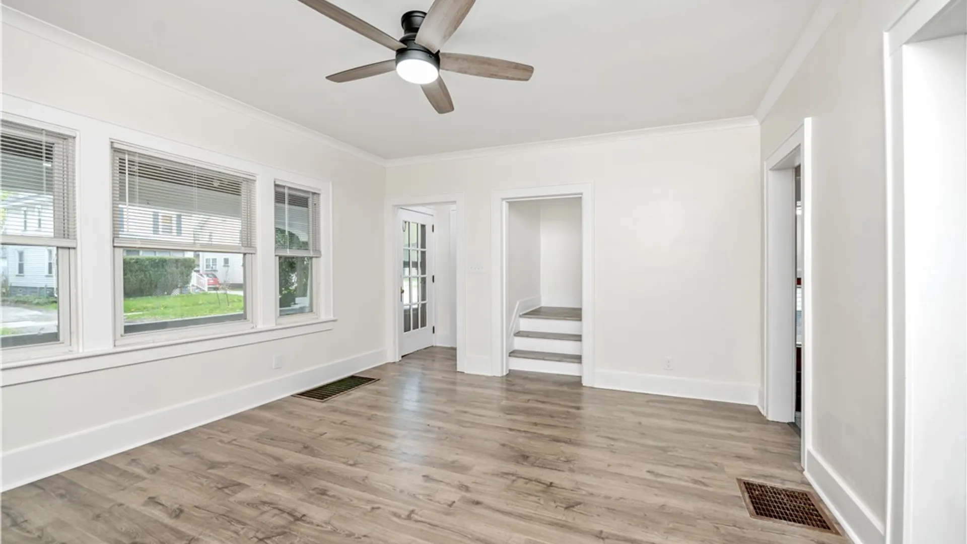 Property at 29 Edgeland Street, Rochester, NY 14609 8